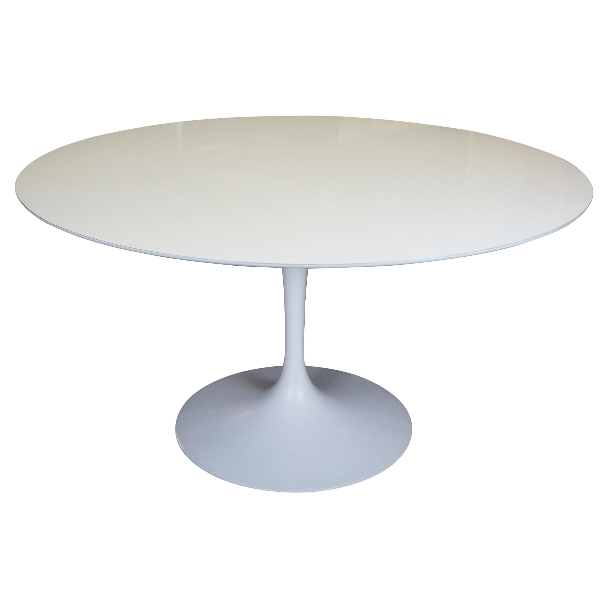 Mid-Century Modern Eero Saarinen Knoll International White Tulip Dining Table