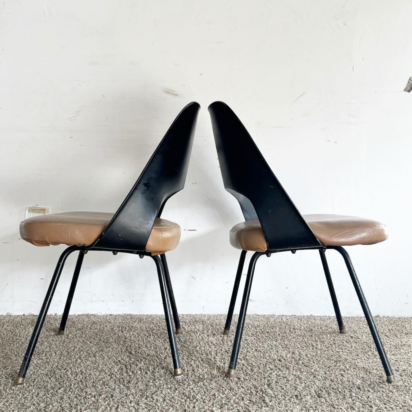 American Mid Century Modern Eero Saarinen Model 42 Style Dining Chairs - Set of 4 For Sale