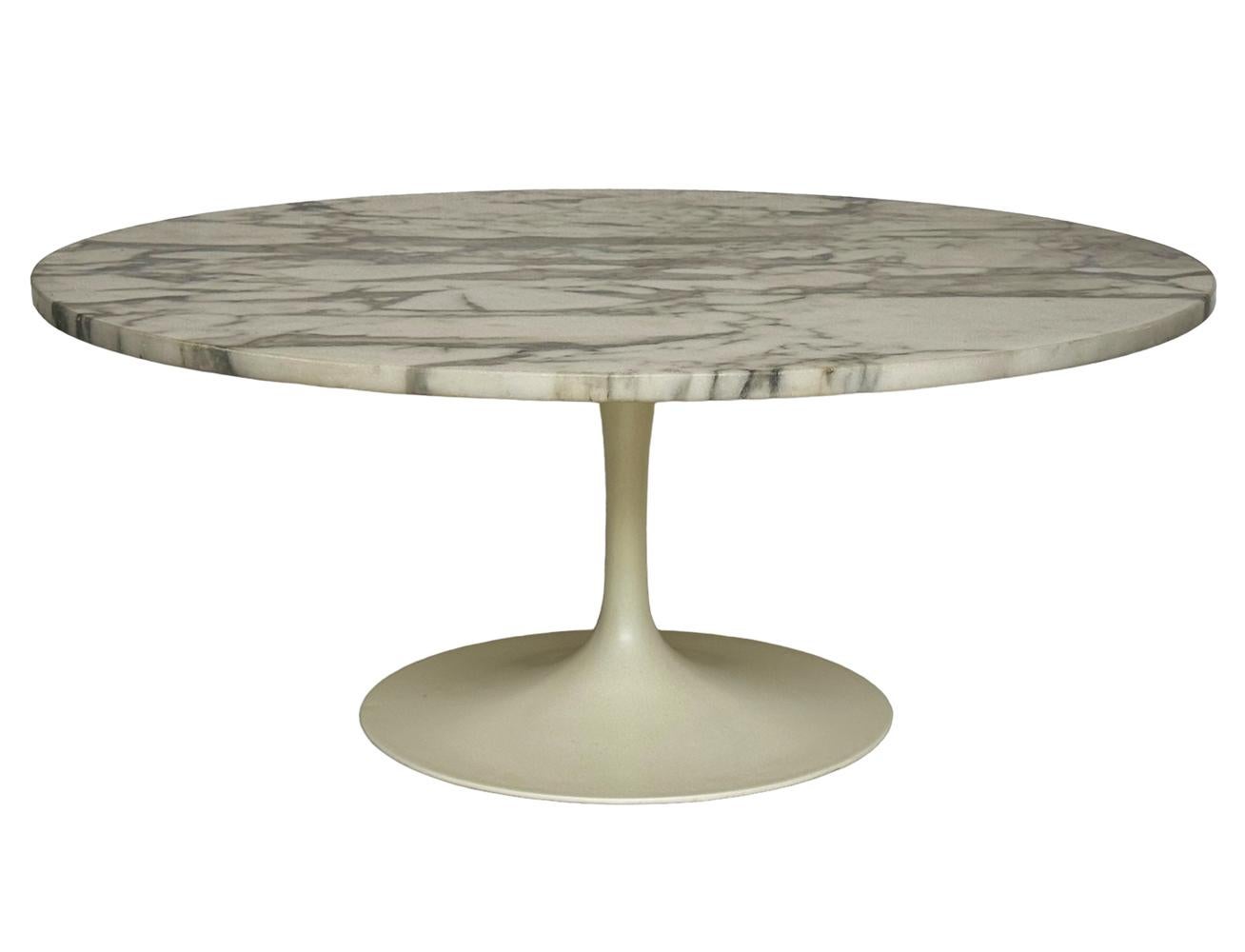 Aluminum Mid-Century Modern Eero Saarinen Round Marble Tulip Cocktail Table for Knoll