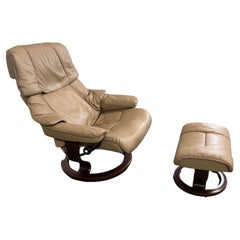 Retro Mid-Century Modern Ekornes Stressless Leather Lounge Chair and Ottoman