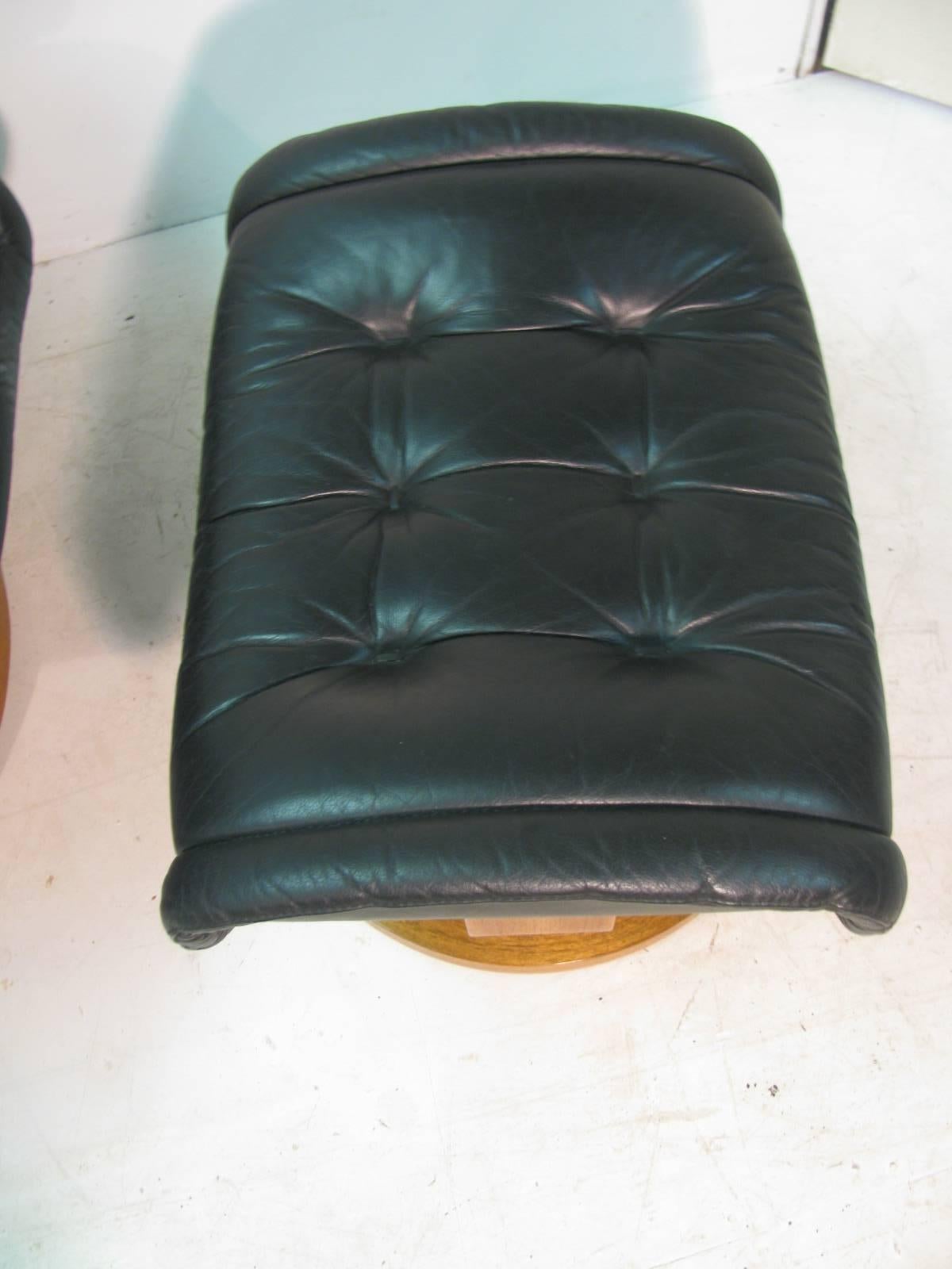 Norwegian Mid-Century Modern Ekornes Stressless Leather Lounge Chair with Ottoman