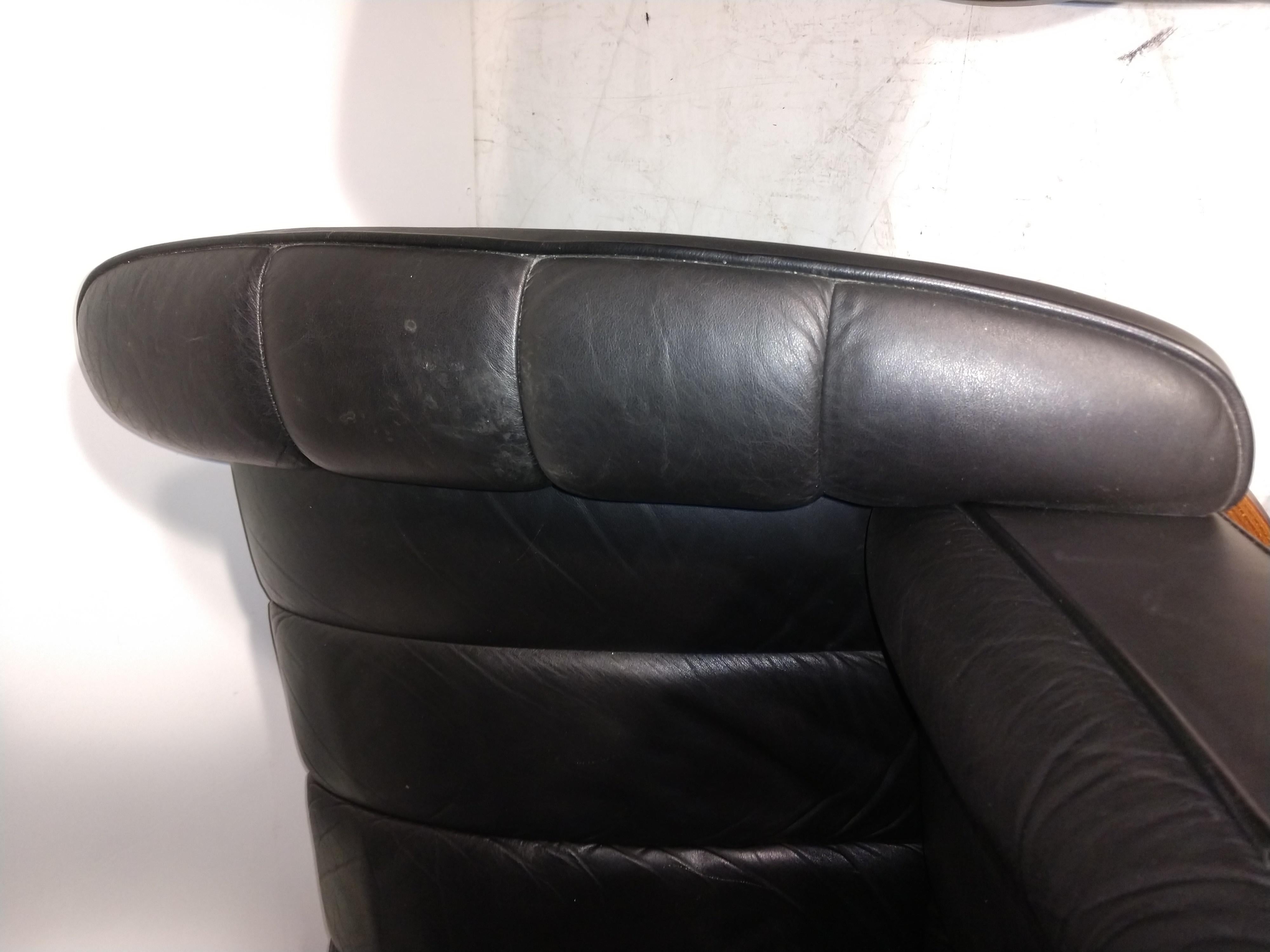 Mid-Century Modern Ekornes Stressless Style Leather Recliner im Zustand „Gut“ im Angebot in Port Jervis, NY
