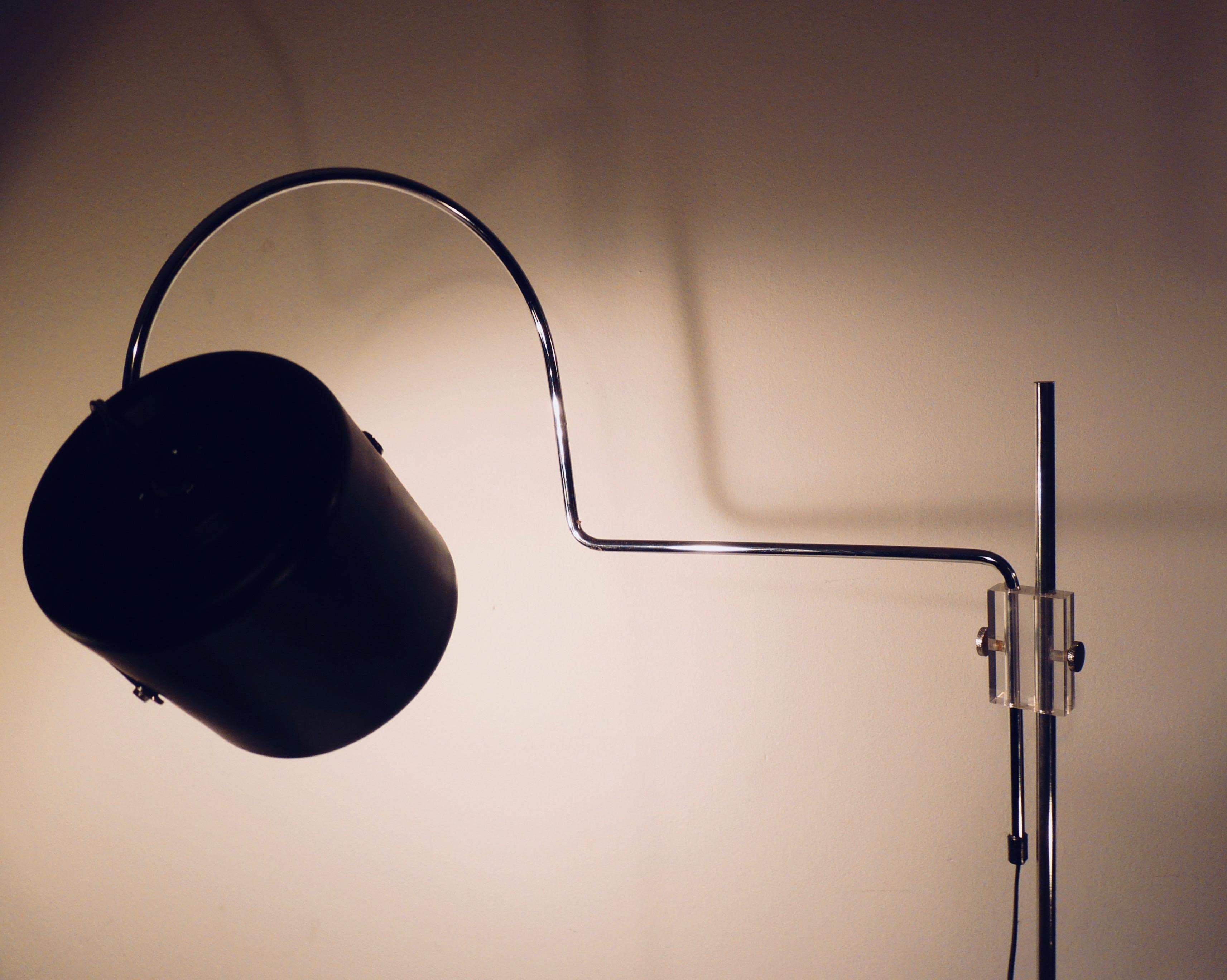 Dutch Mid-Century Modern Elbow Arc Floor Lamp by J.J. Hoogervorst for Anvia, 1960s For Sale