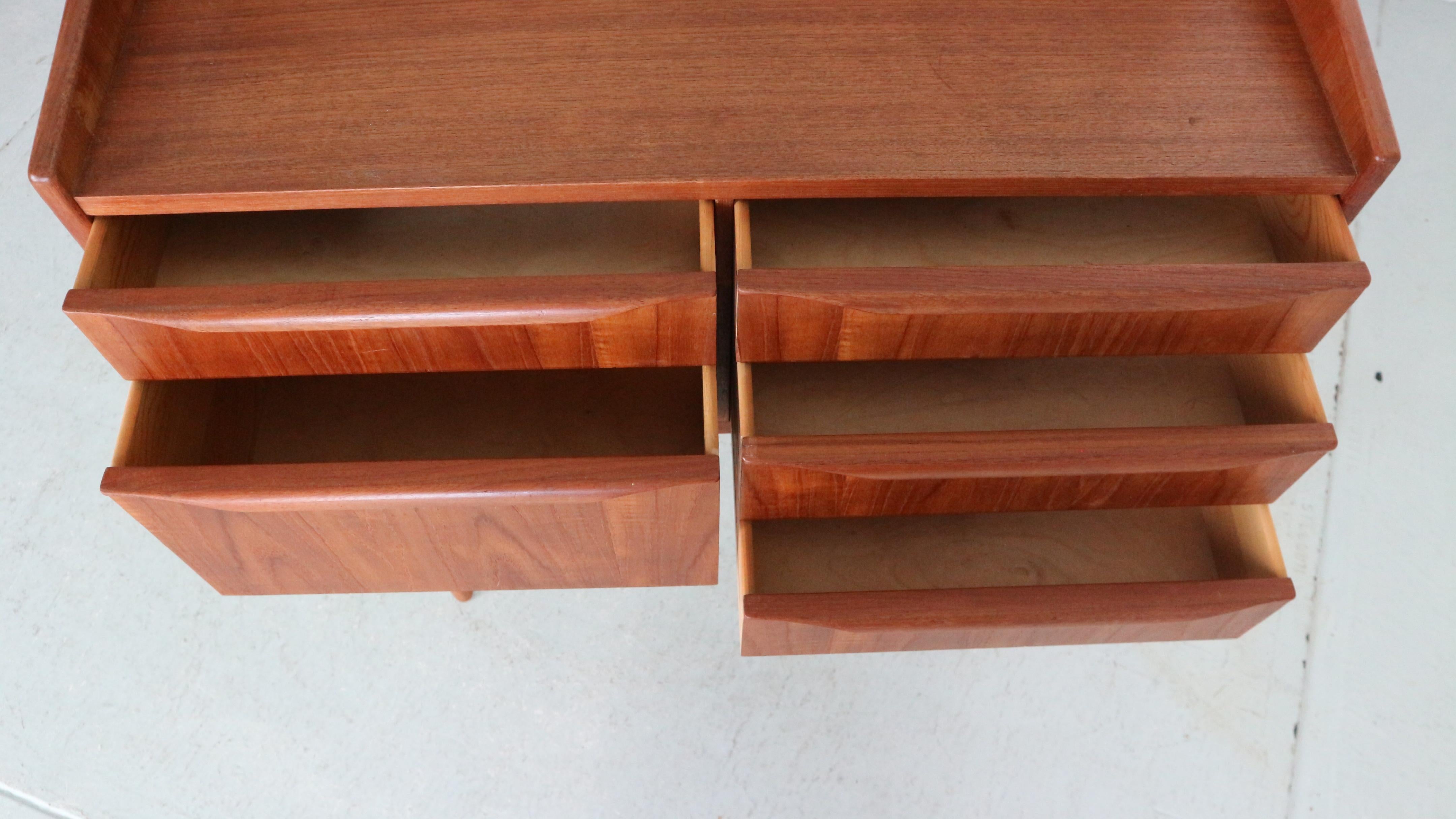 Mid-Century Modern Elegant Teak Vanity Table/ Cabinet, 1960's, Denmark 11