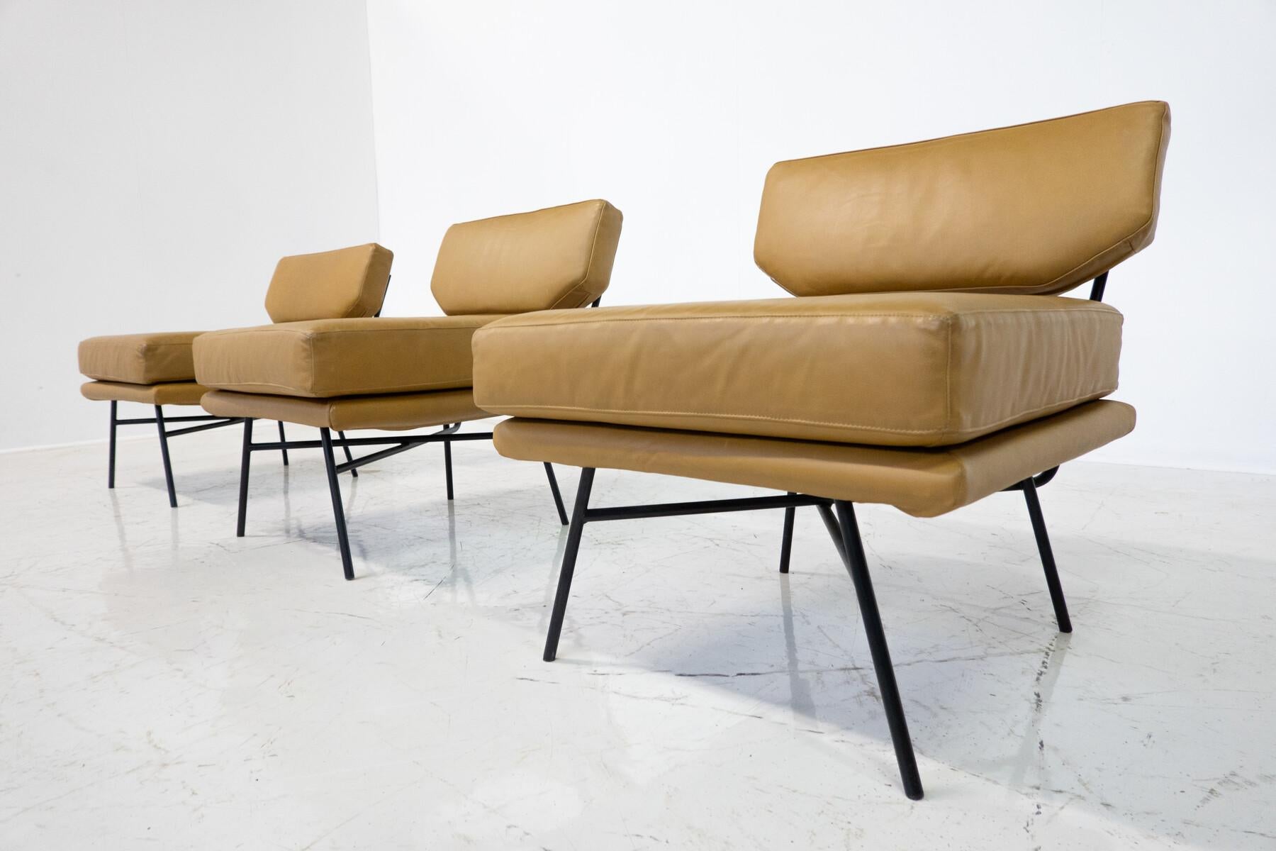 Mid-Century Modern 'Elettra' Armchair by Stdio BBPR for Arflex, Leather and Iron For Sale 6