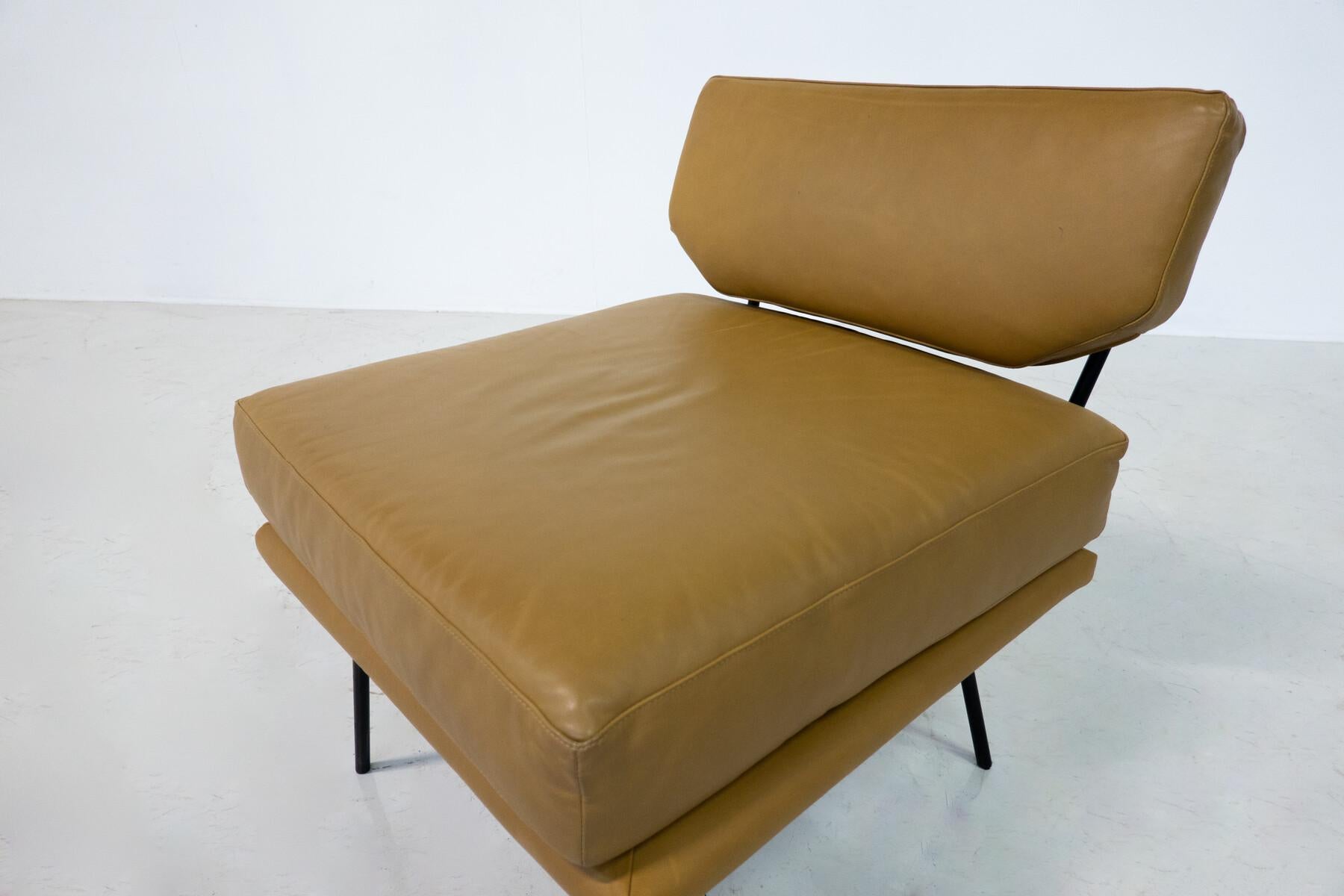 Mid-Century Modern 'Elettra' Armchair by Stdio BBPR for Arflex, Leather and Iron For Sale 9