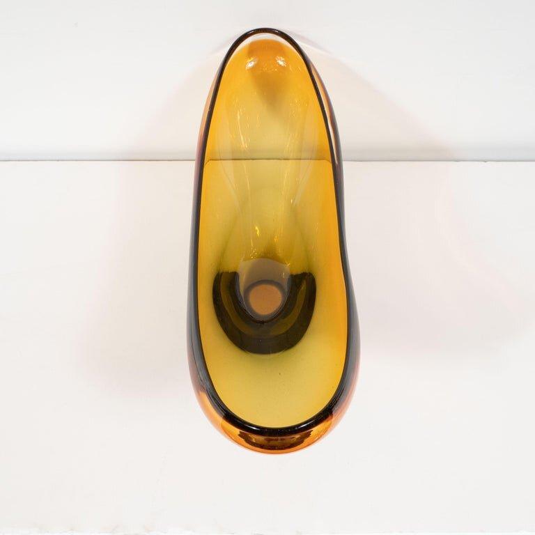 Moderne elliptische Schale aus mundgeblasenem Murano-Bernsteinglas aus der Jahrhundertmitte im Angebot 1