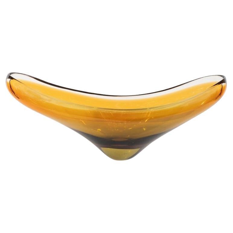 Moderne elliptische Schale aus mundgeblasenem Murano-Bernsteinglas aus der Jahrhundertmitte im Angebot