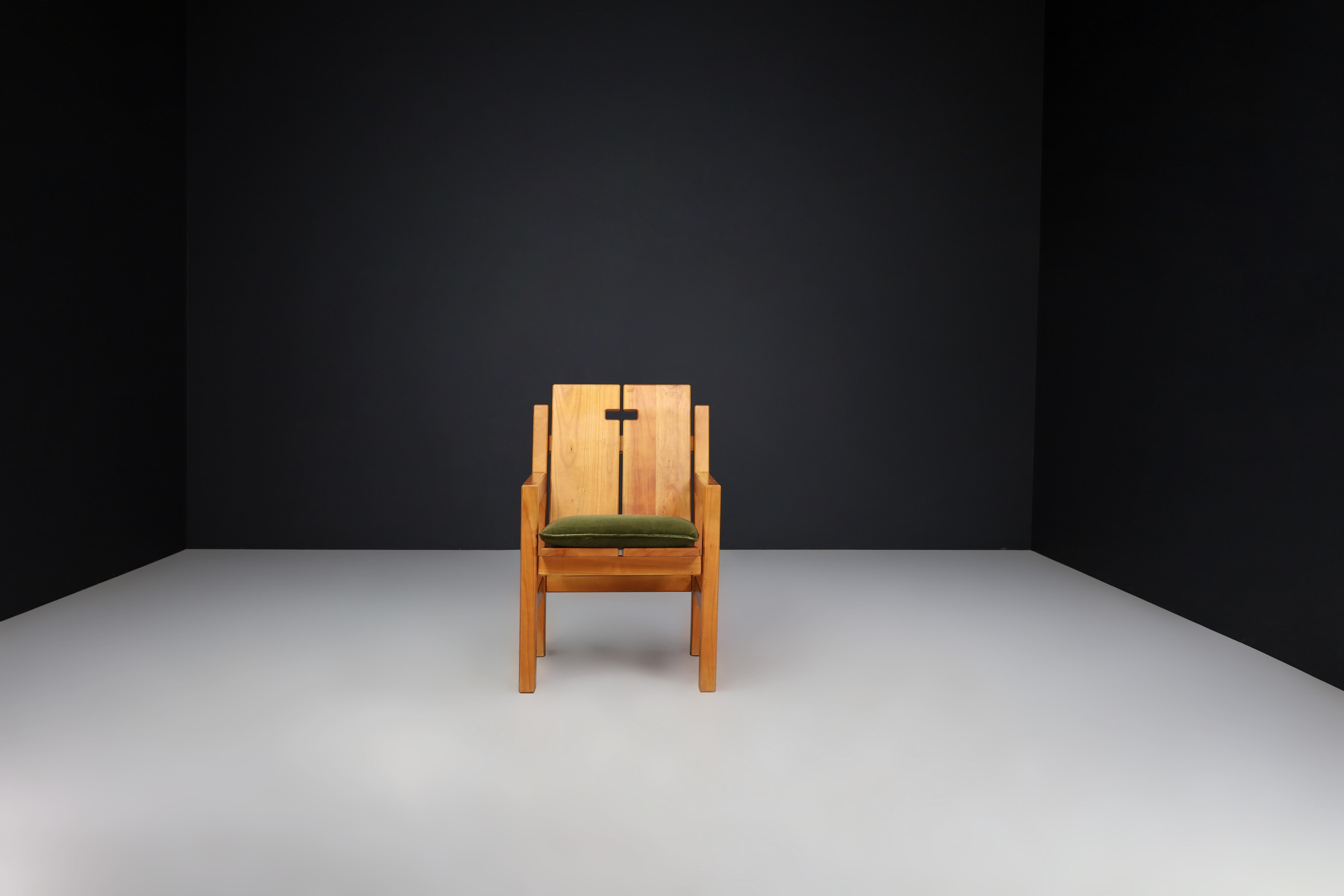 Mid-Century Modern Elm Armchairs with Green Velvet Upholstery, France 1970s For Sale 7