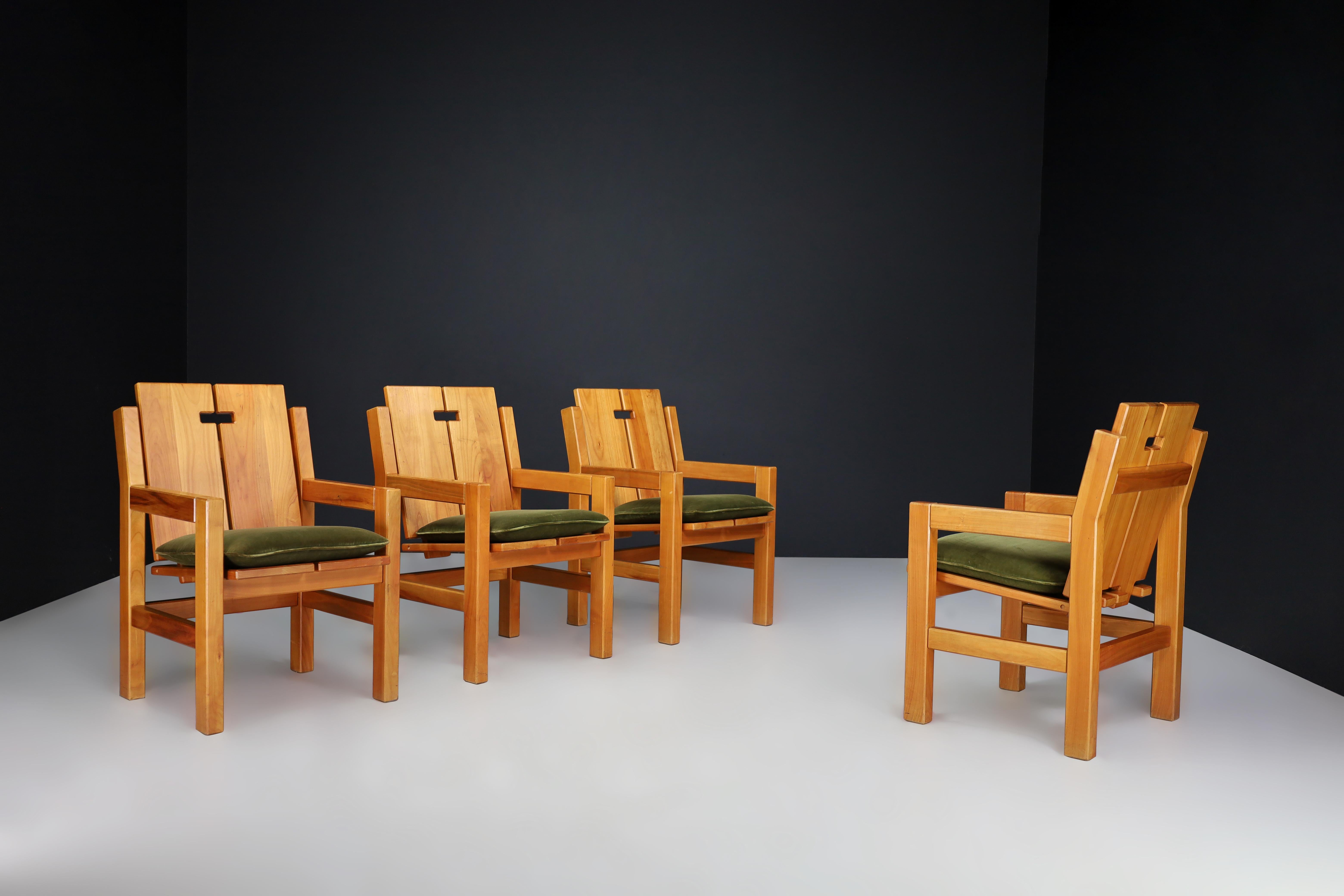 French Mid-Century Modern Elm Armchairs with Green Velvet Upholstery, France 1970s For Sale