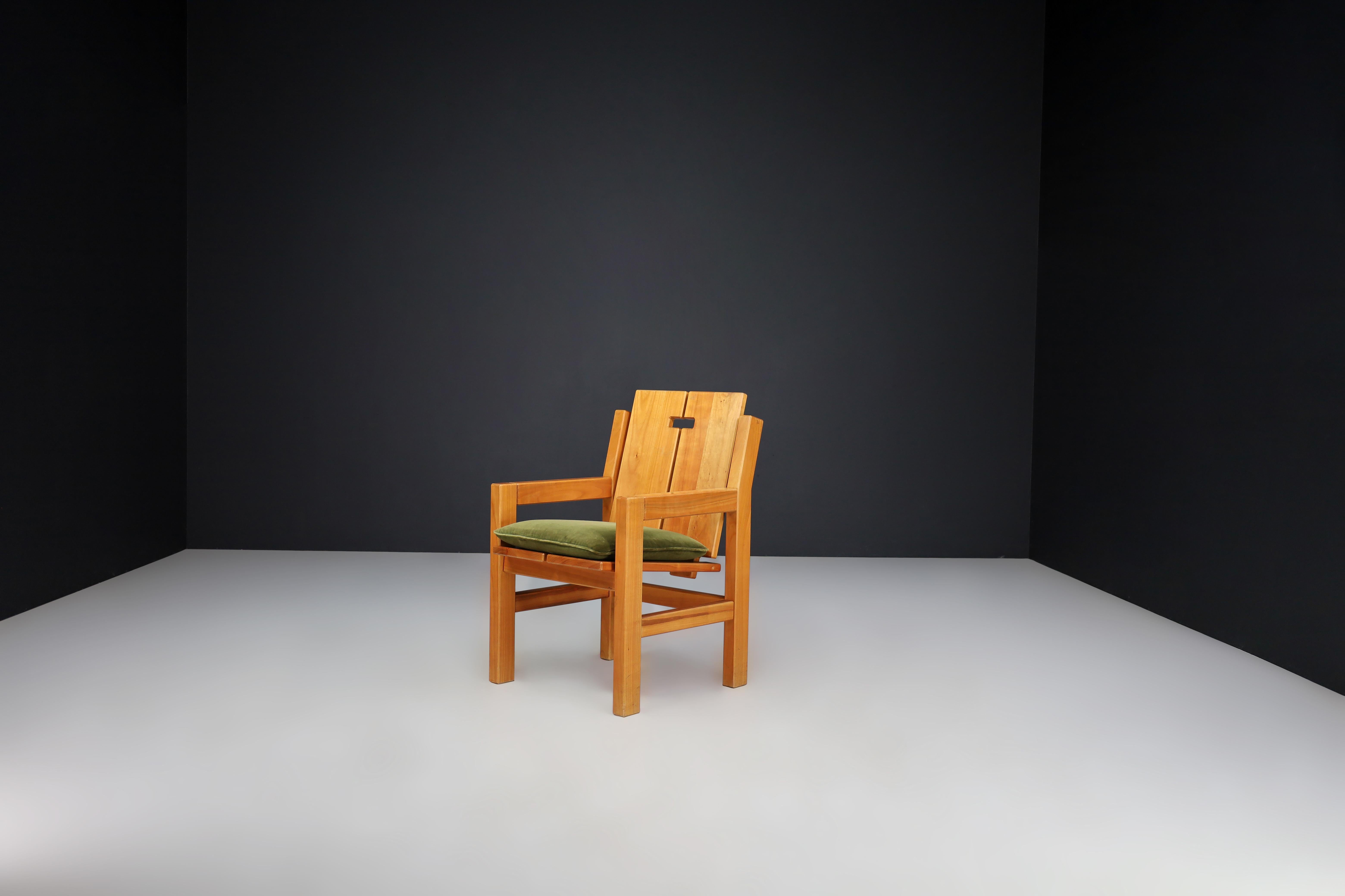 20th Century Mid-Century Modern Elm Armchairs with Green Velvet Upholstery, France 1970s For Sale