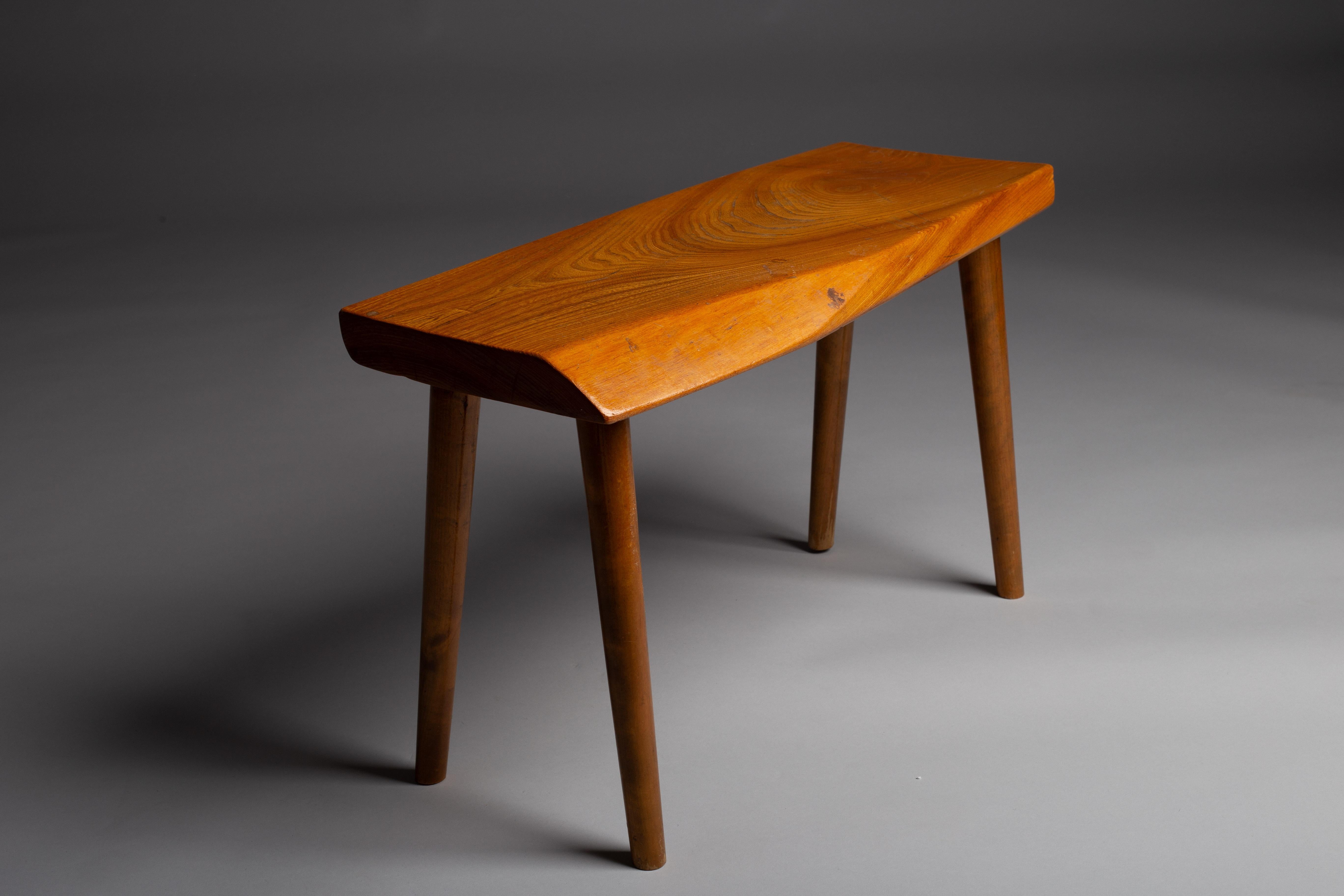 Tabouret en orme The Moderns en vente 6