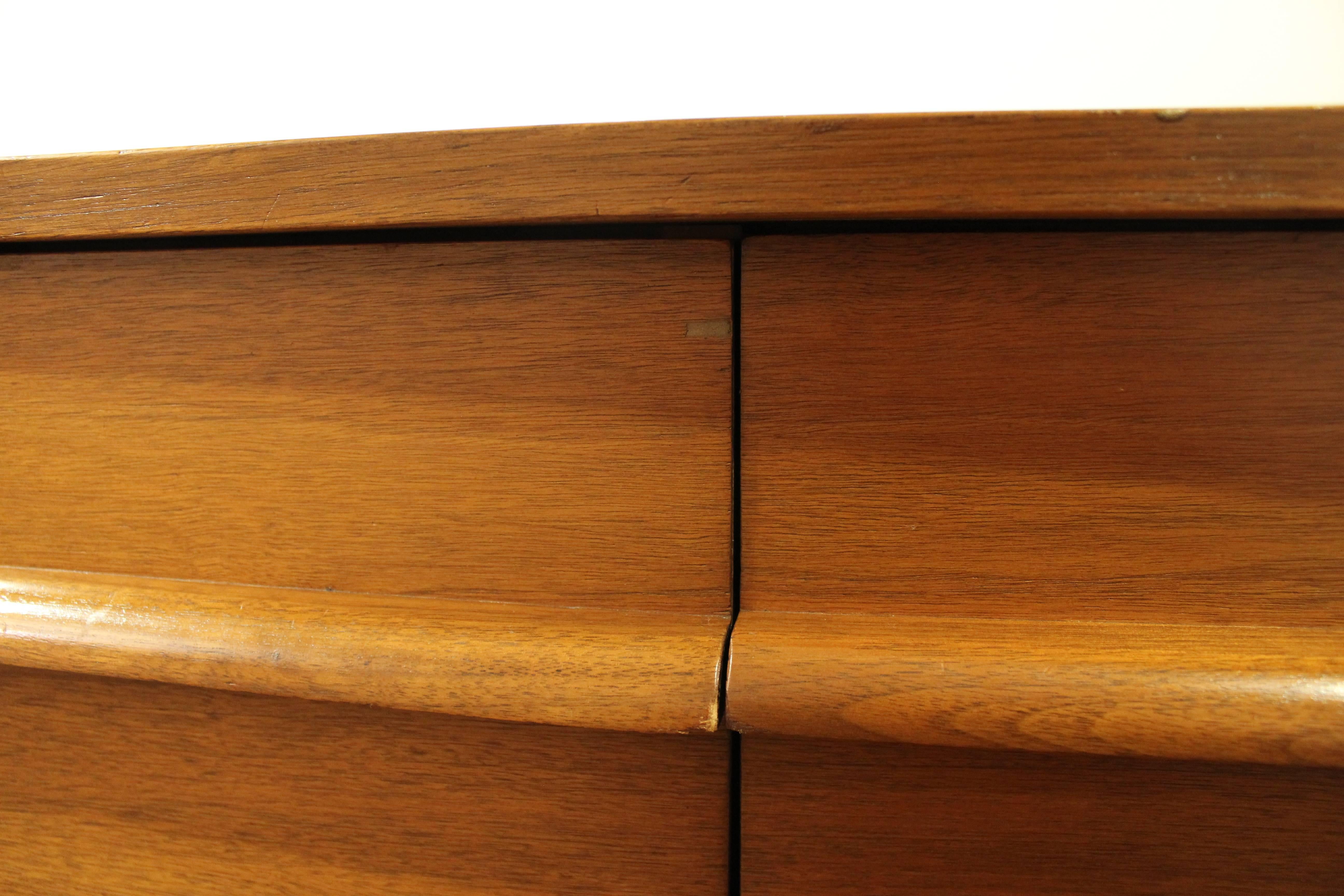 Mid-Century Modern Elongated Concave-Front Walnut Credenza 2