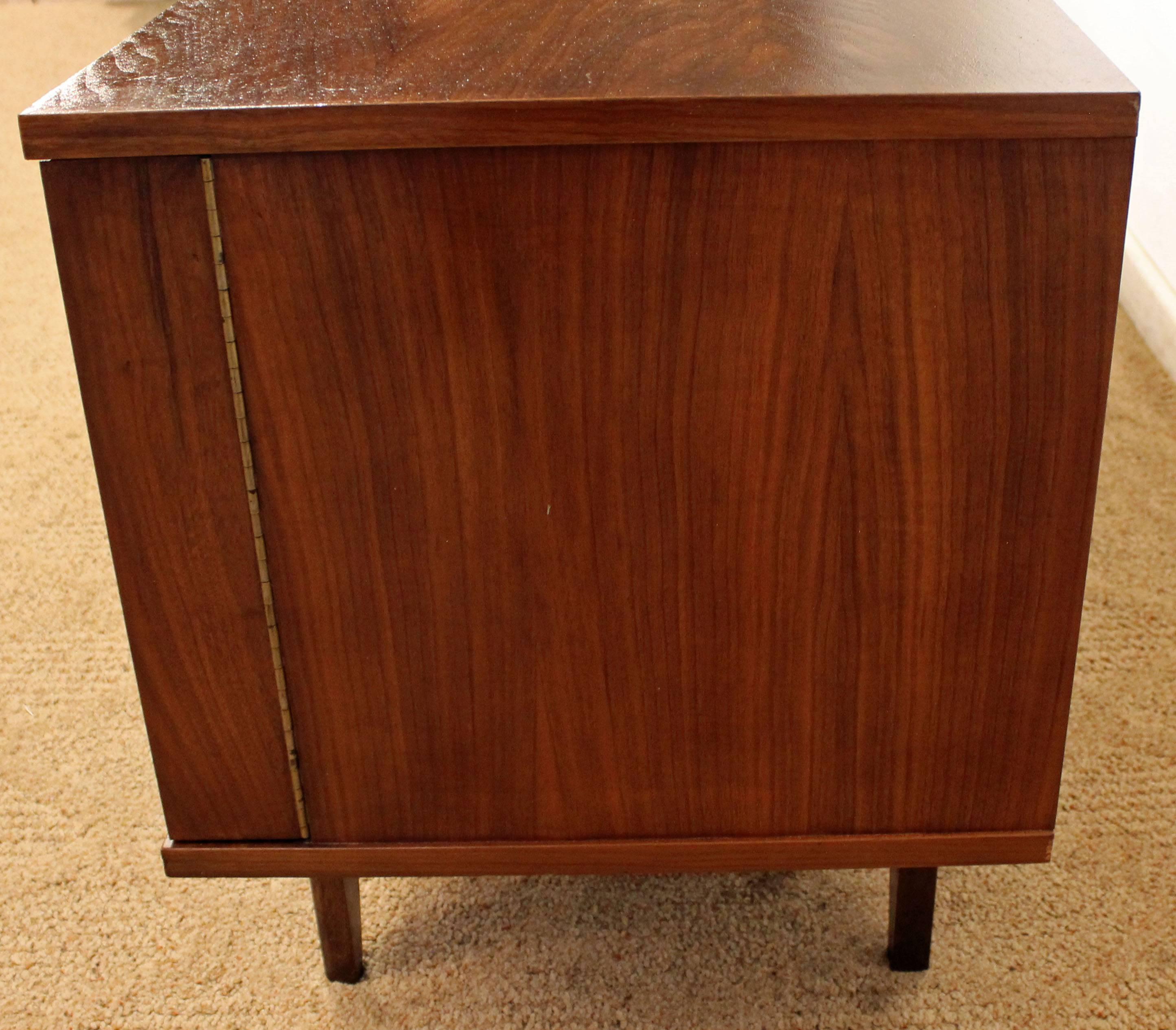 Mid-Century Modern Elongated Low Concave-Front Walnut Credenza 1