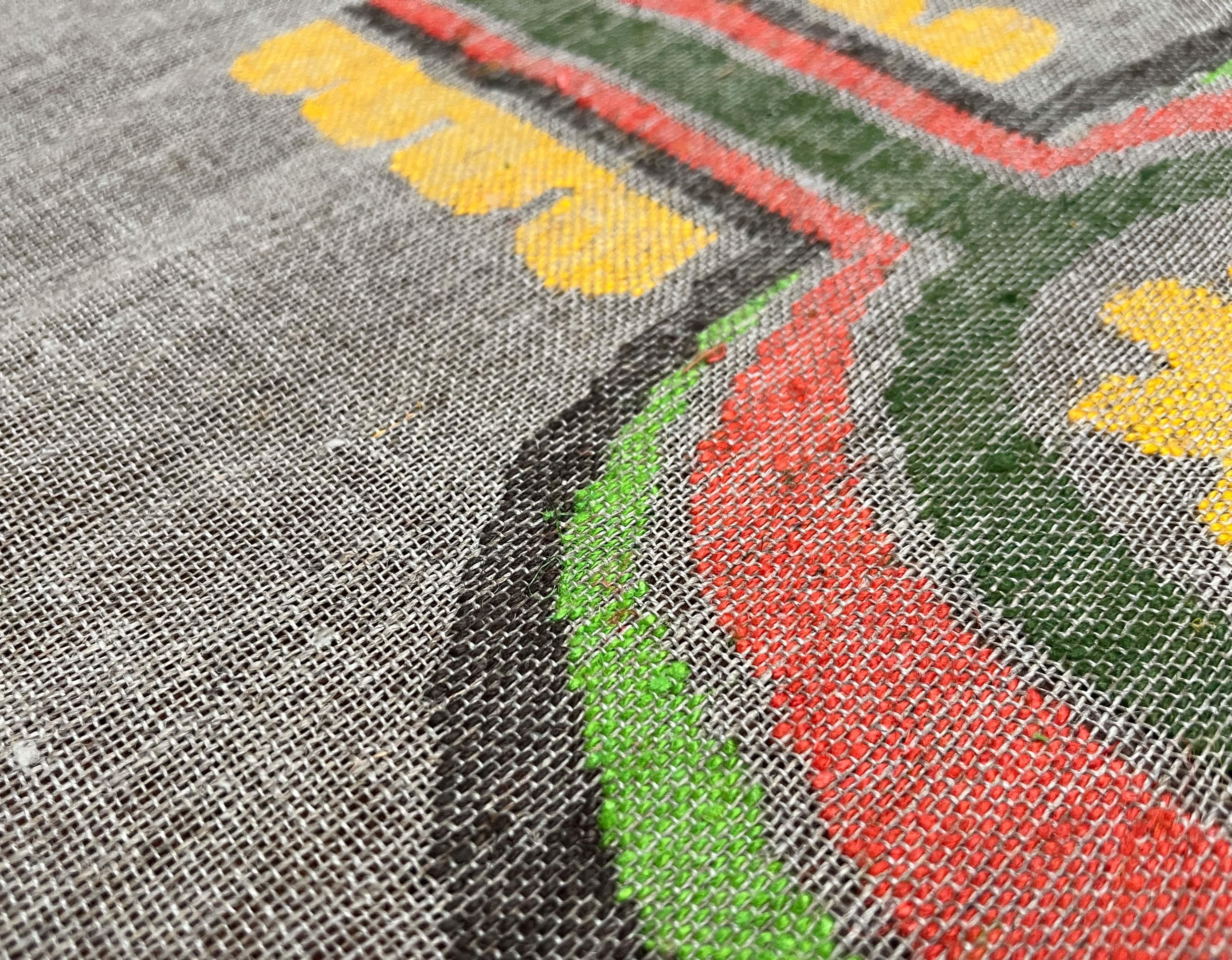 Arazzo da parete in lino ricamato di metà secolo moderno con design floreale Finlandia in vendita 1