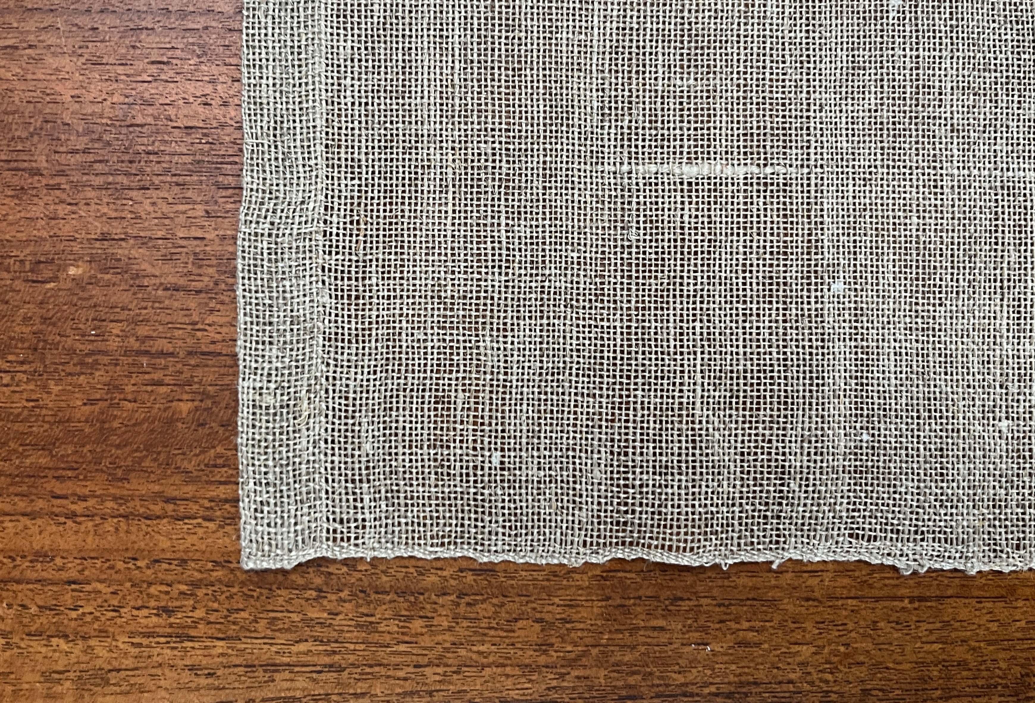 Arazzo da parete in lino ricamato di metà secolo moderno con design floreale Finlandia in vendita 2