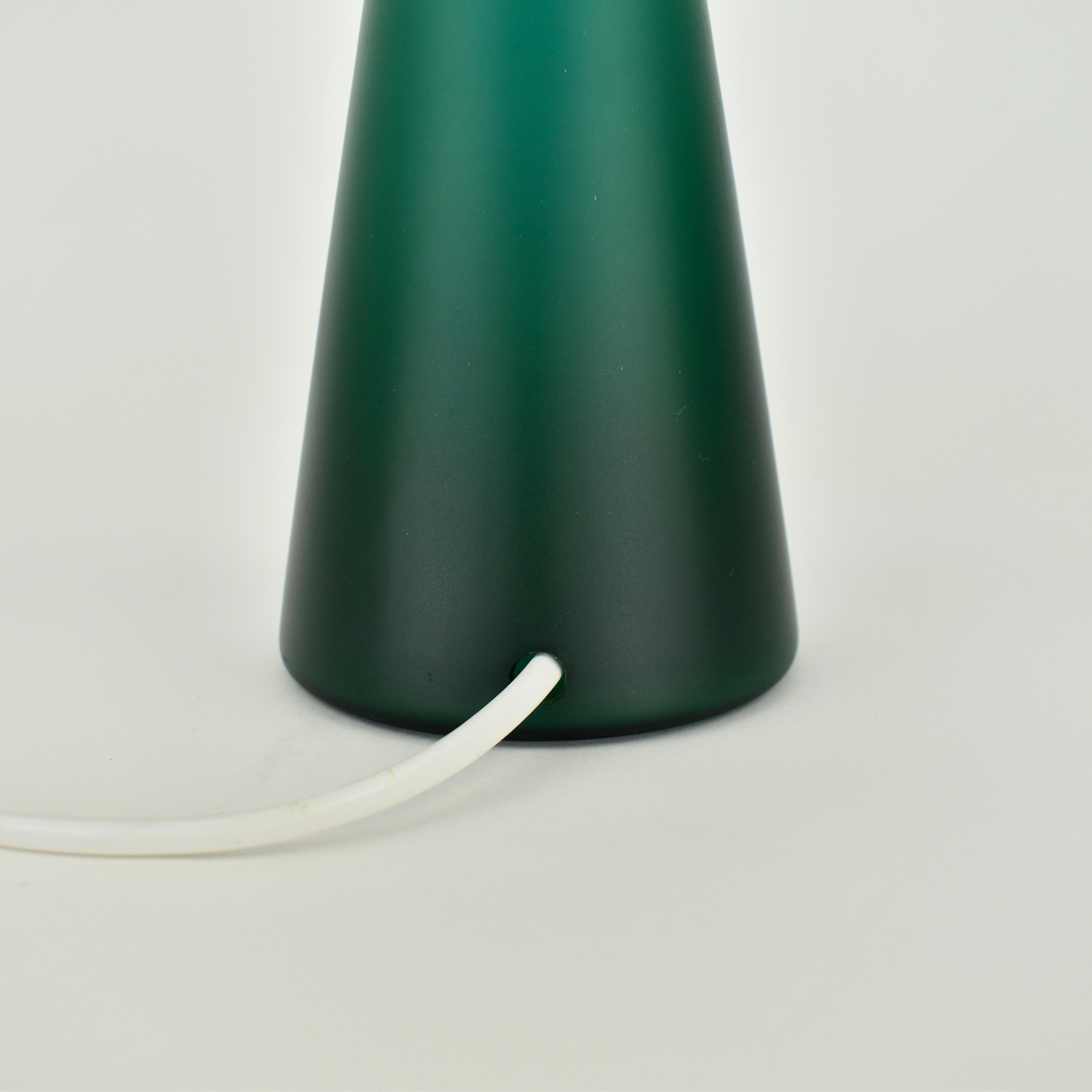 Lampe de table en verre Emerald Mid Century Modern 1960s en vente 3