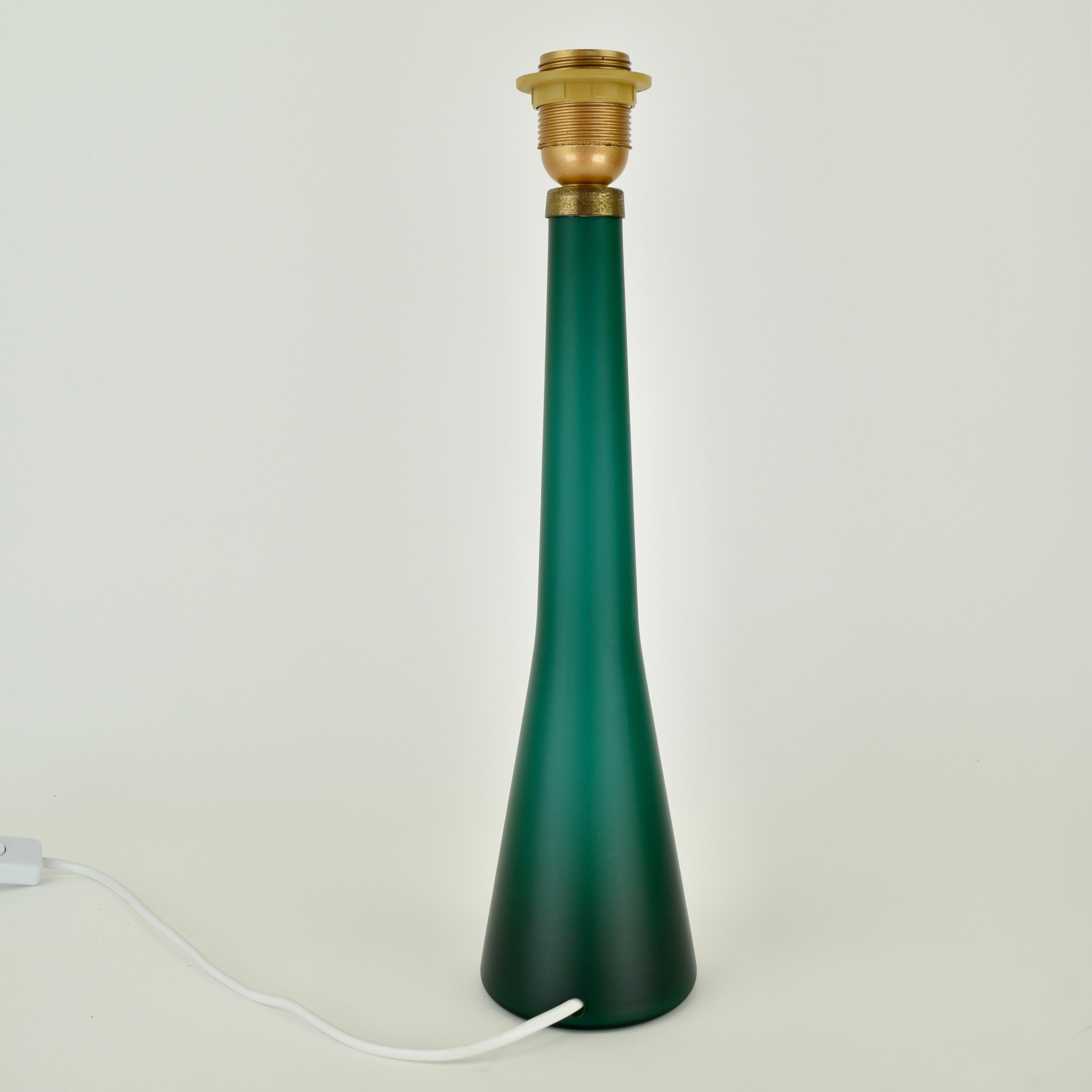 Lampe de table en verre Emerald Mid Century Modern 1960s en vente 4