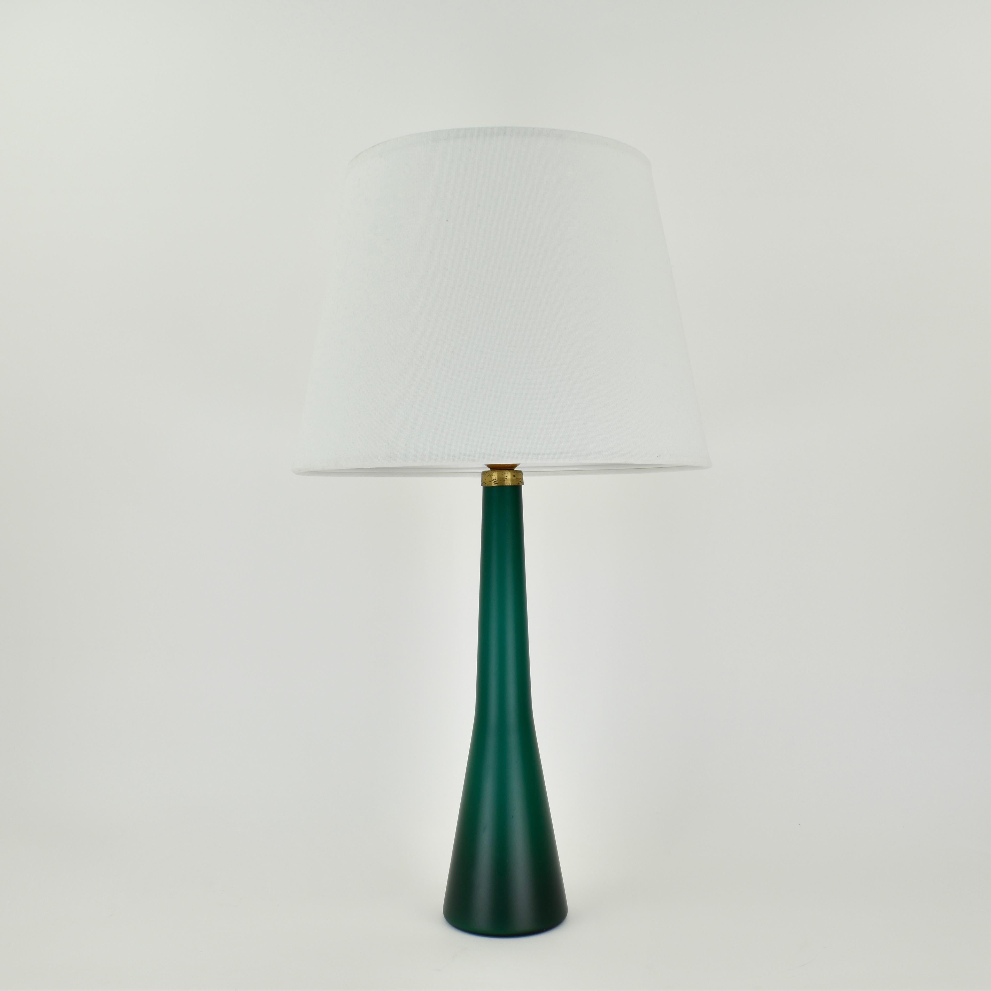 Mid-Century Modern Lampe de table en verre Emerald Mid Century Modern 1960s en vente