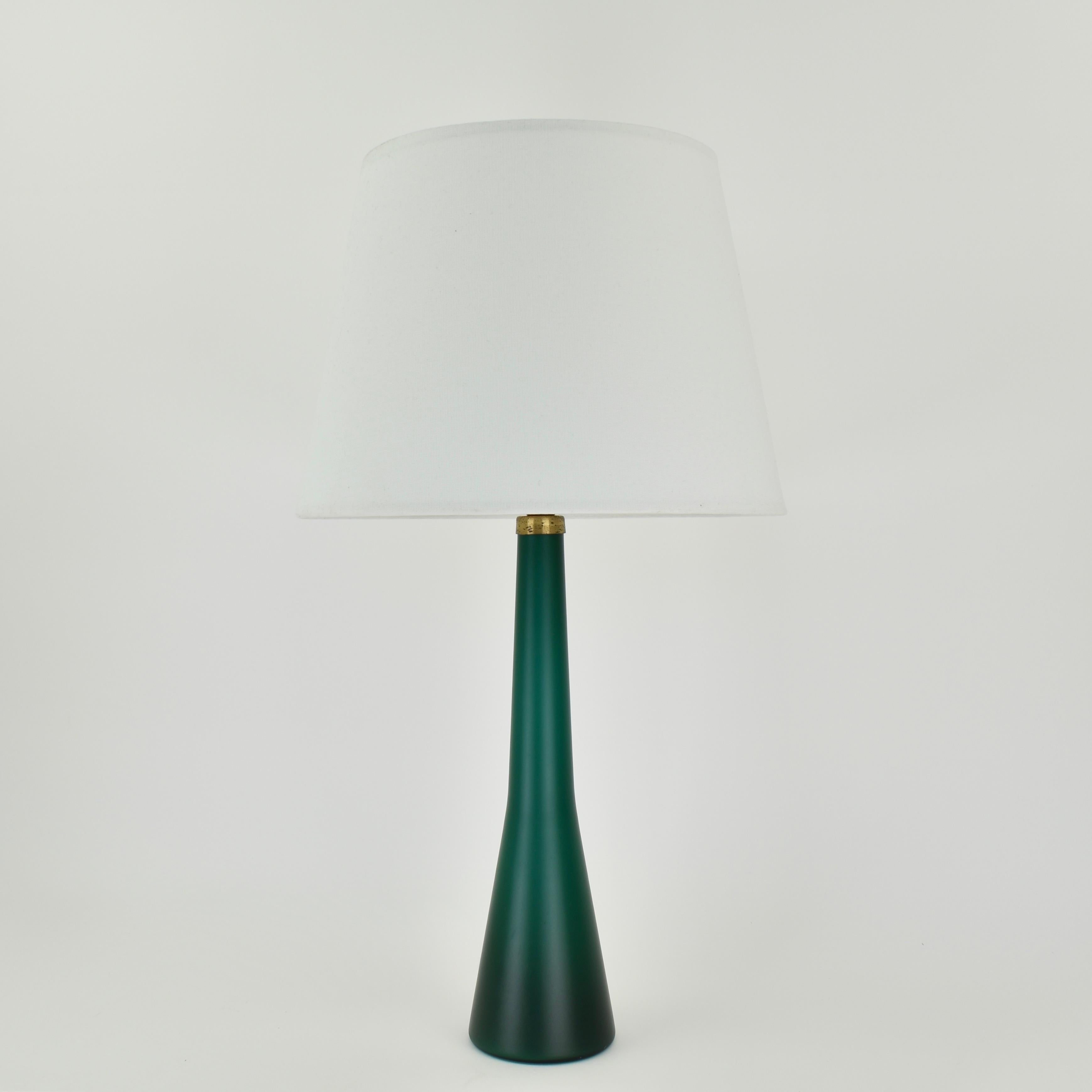 Européen Lampe de table en verre Emerald Mid Century Modern 1960s en vente