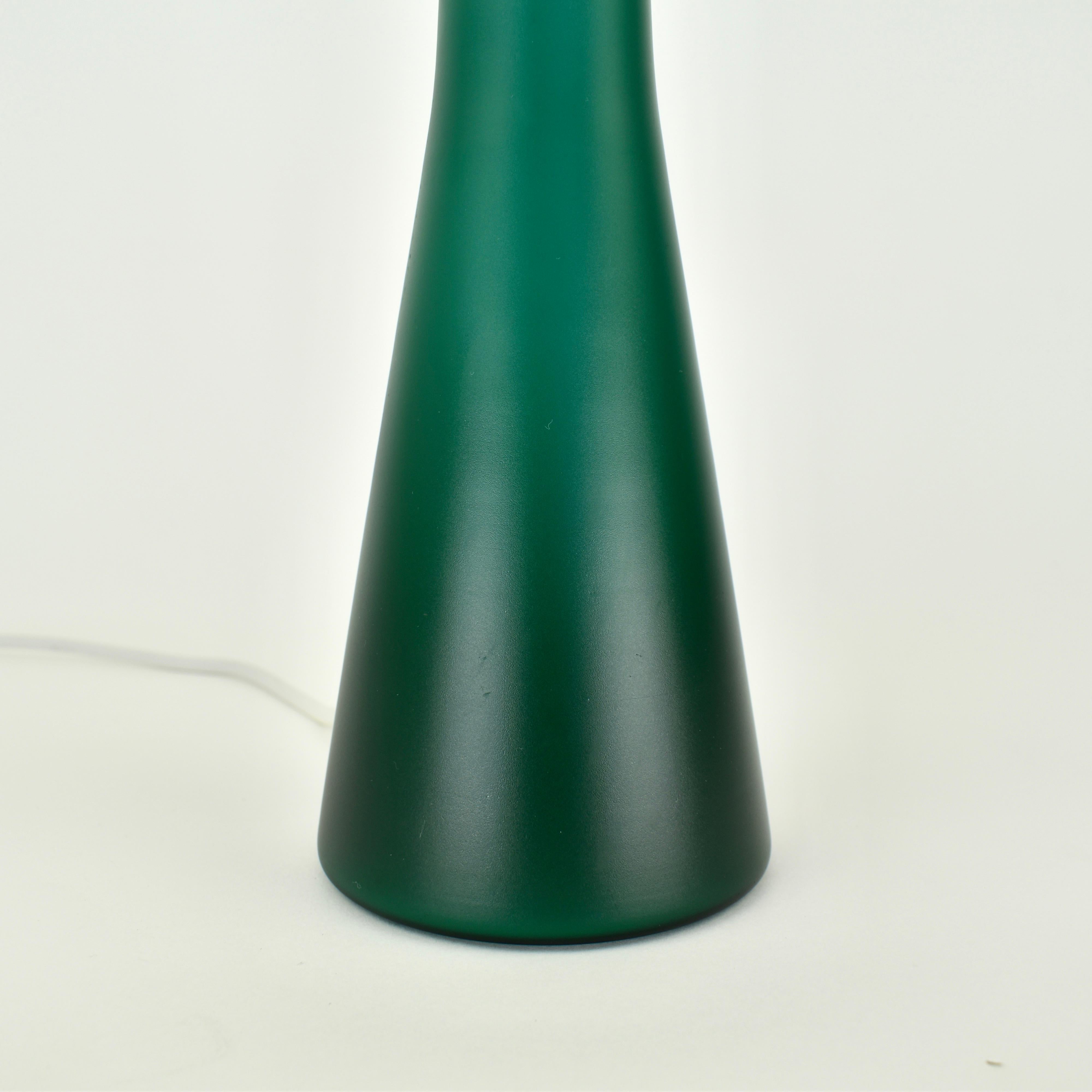 Milieu du XXe siècle Lampe de table en verre Emerald Mid Century Modern 1960s en vente