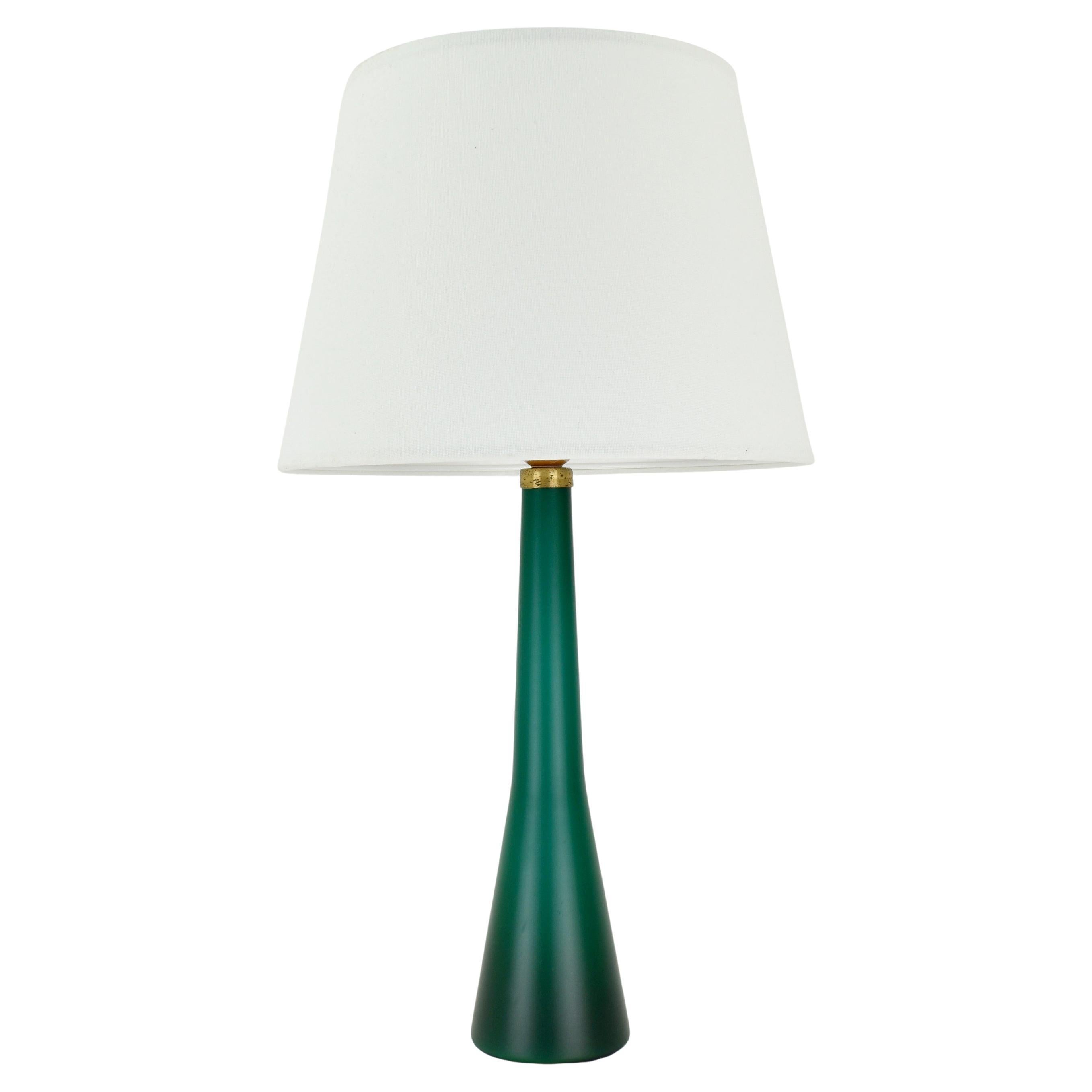 Lampada da tavolo in vetro smeraldo della metà del secolo scorso 1960