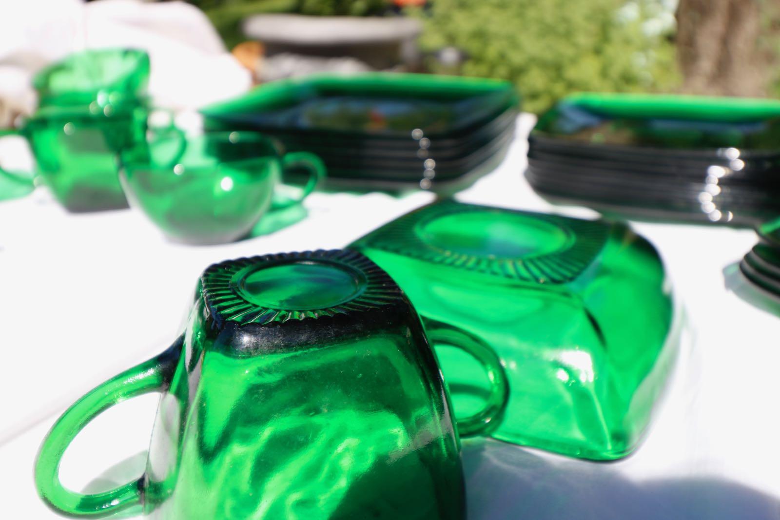 Mid-Century Modern Emerald Green Glass Dishware Serving Set In Good Condition For Sale In Westport, CT