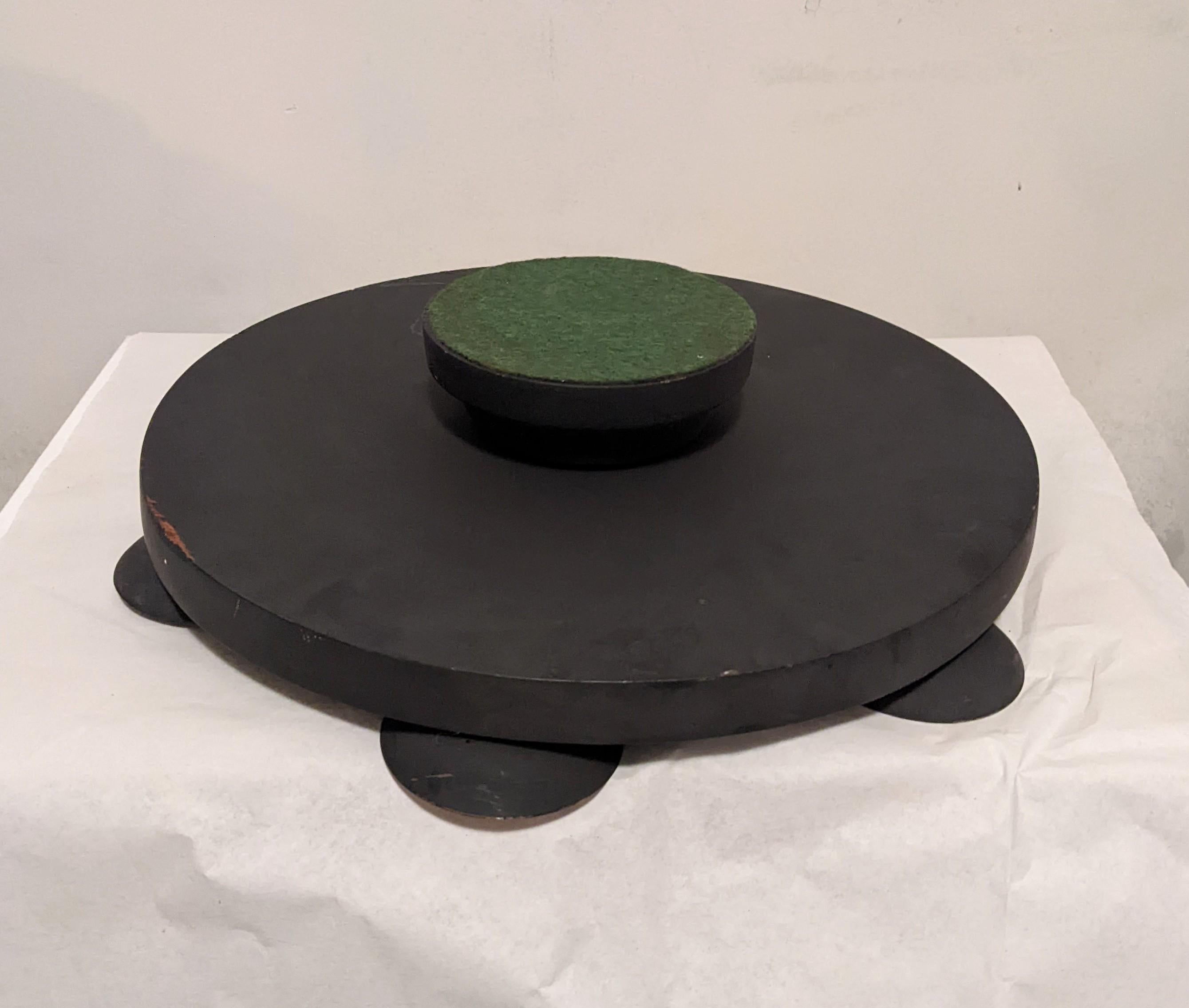 Mid-Century Modern Enamel Lazy Susan by Marrell For Sale 1