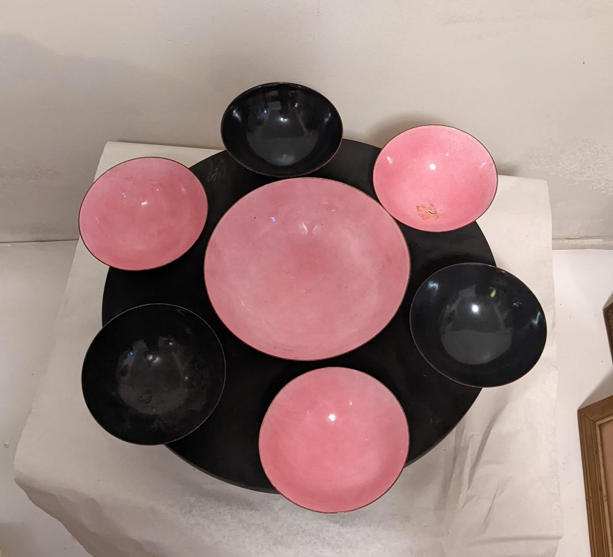 Mid-Century Modern Enamel Lazy Susan by Marrell In Good Condition For Sale In Riverdale, NY