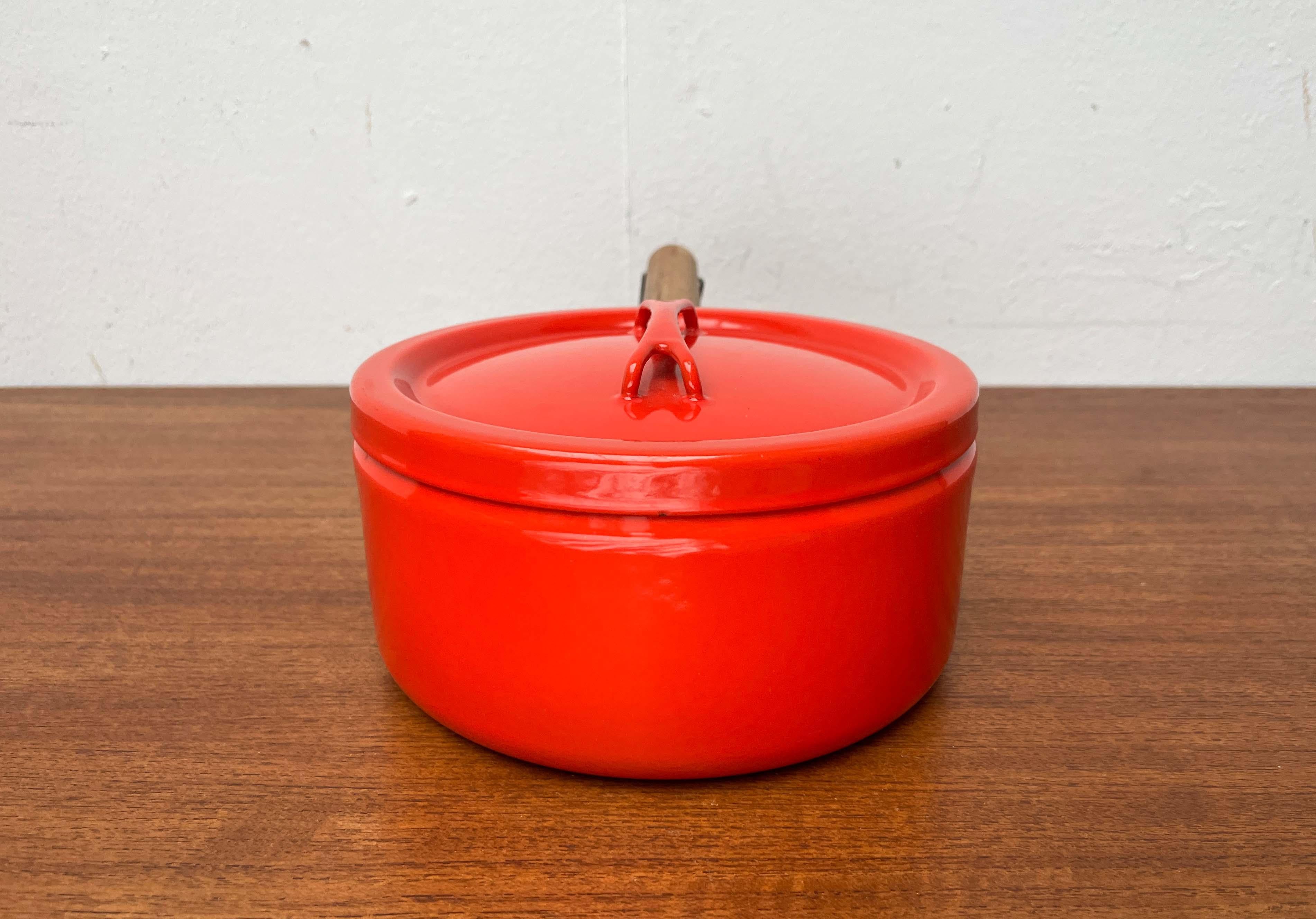 Mid-Century Modern Enamel Orange Pot with Teak Handle Seppo Mallat Finel, 1960s For Sale 13