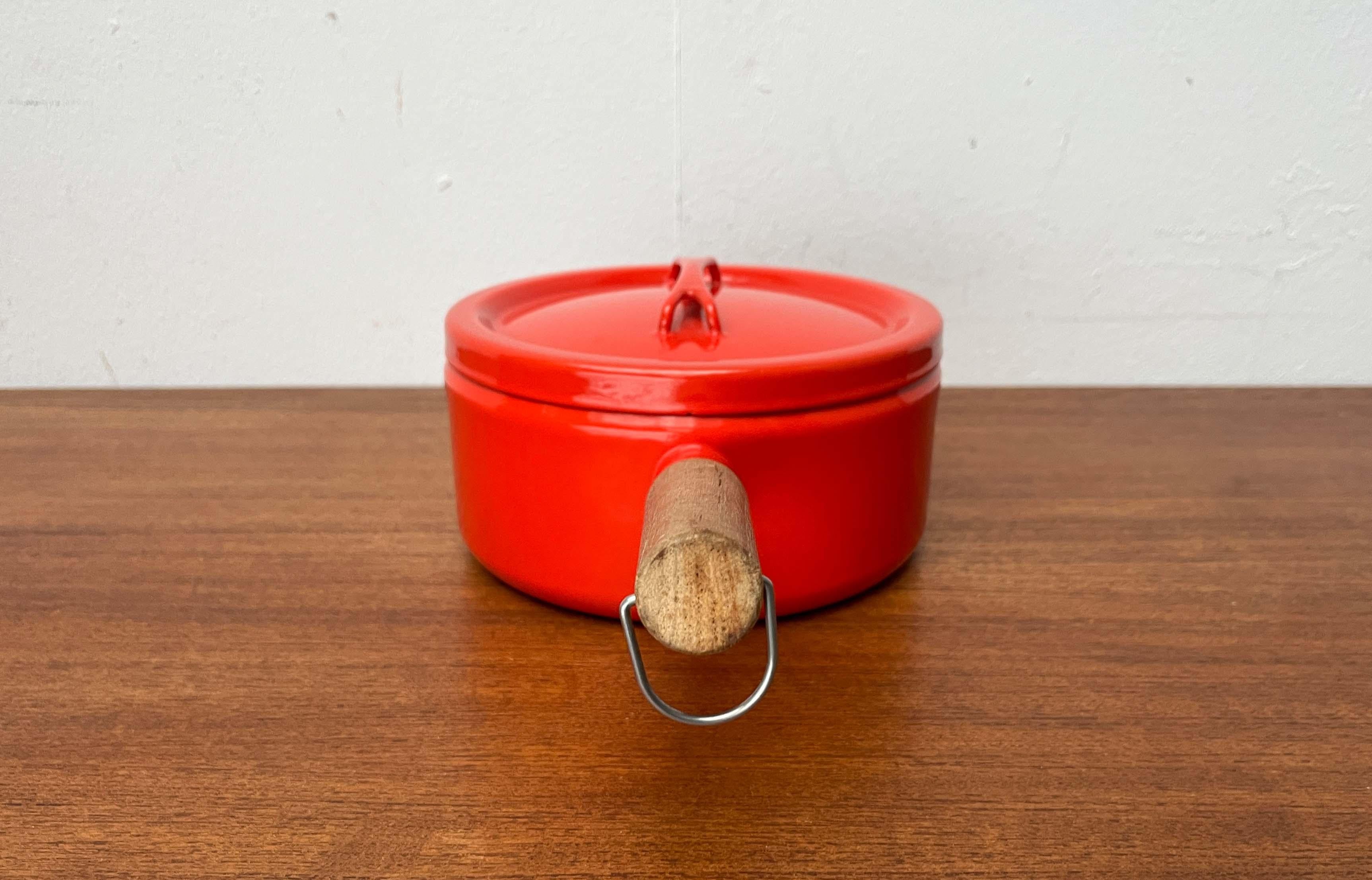 Mid-Century Modern Enamel Orange Pot with Teak Handle Seppo Mallat Finel, 1960s For Sale 1