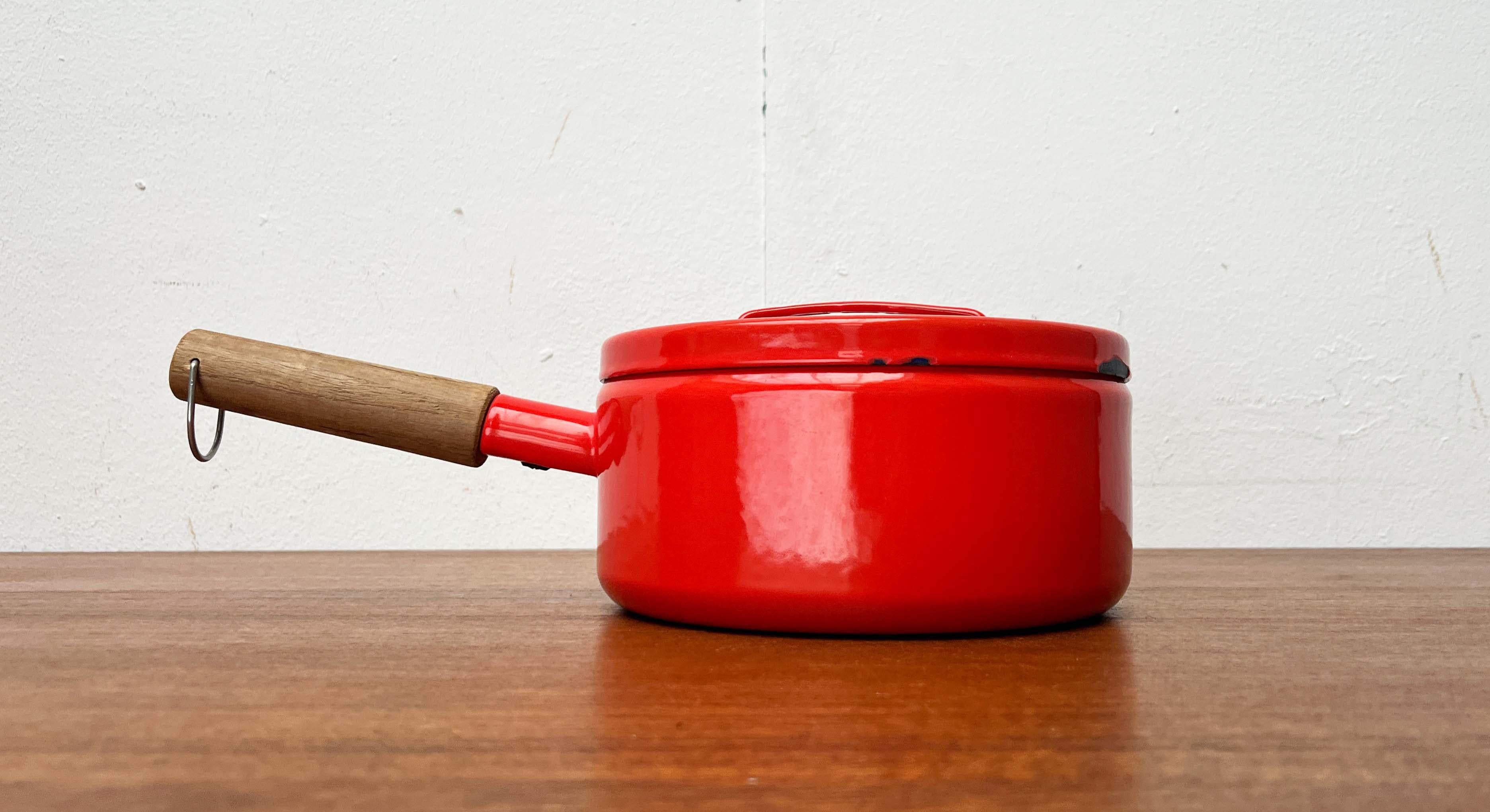 Mid-Century Modern Enamel Orange Pot with Teak Handle Seppo Mallat Finel, 1960s For Sale 2