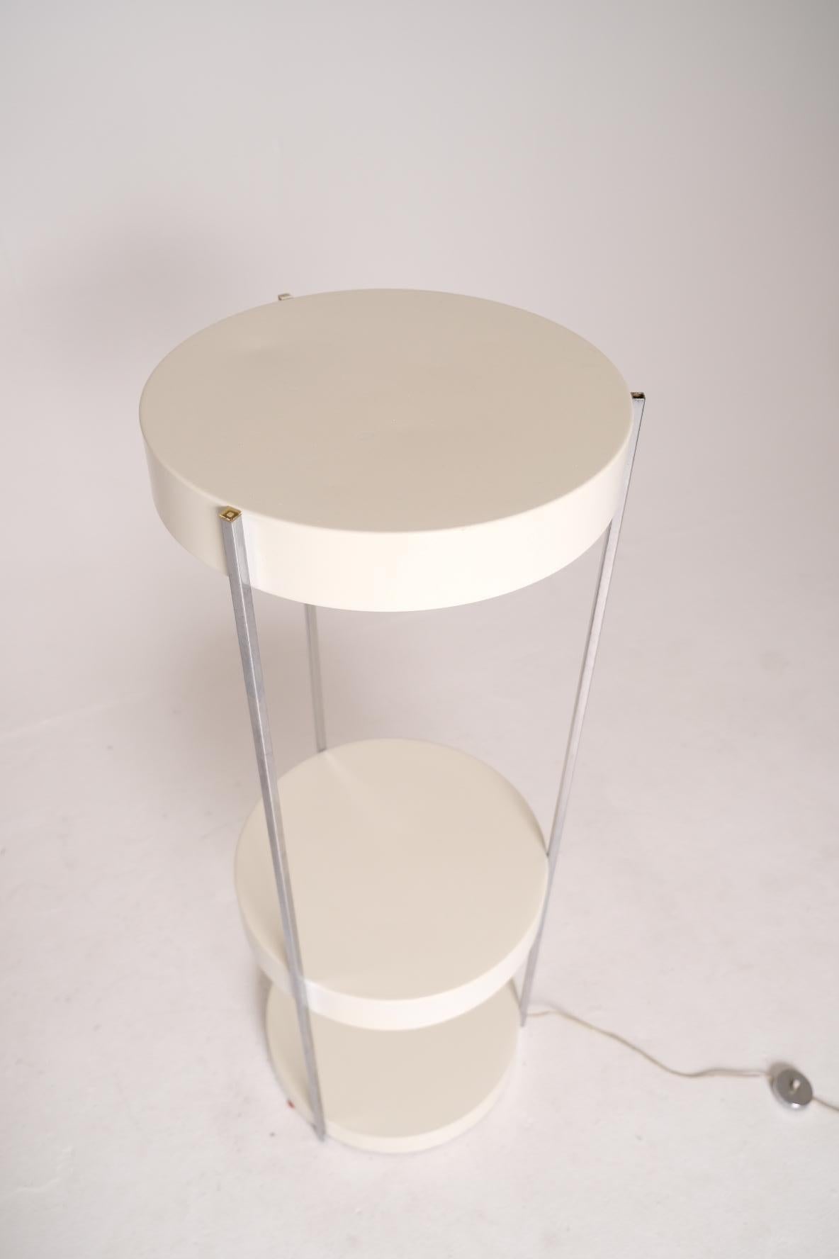 Mid-Century Modern Enameled Steel Floor Lamp by George Kovacs en venta 4