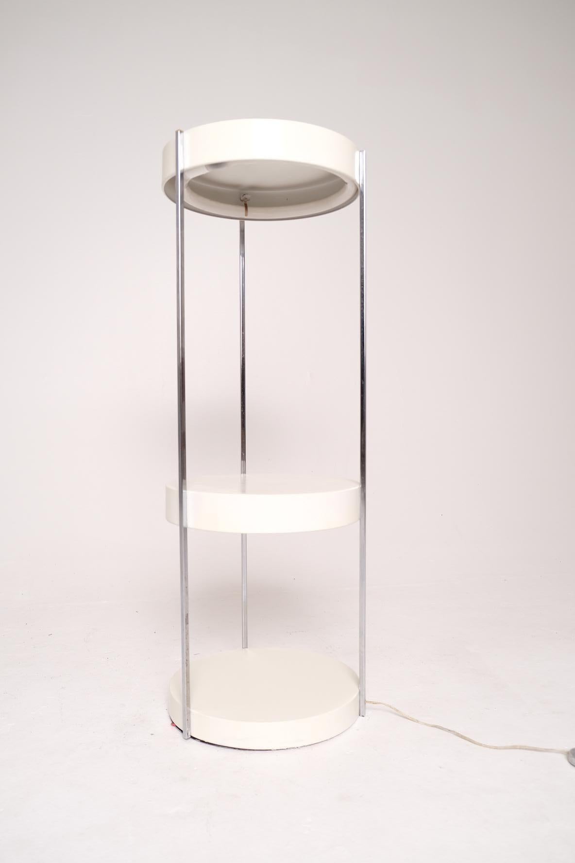 Mid-Century Modern Enameled Steel Floor Lamp by George Kovacs Moderno de mediados de siglo en venta