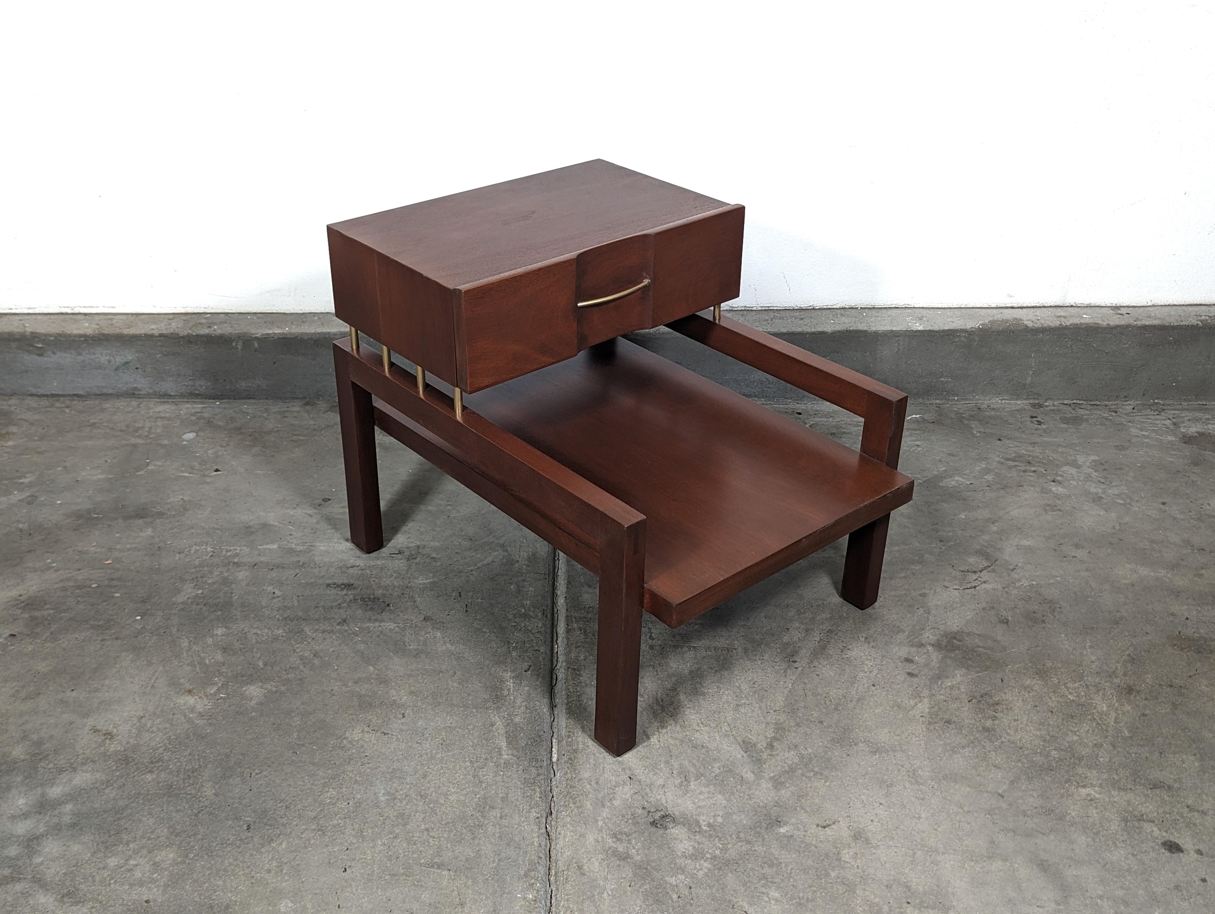 Mid Century Modern End Table by Edmond J. Spence for Industria Mueblera, c1950s For Sale 5
