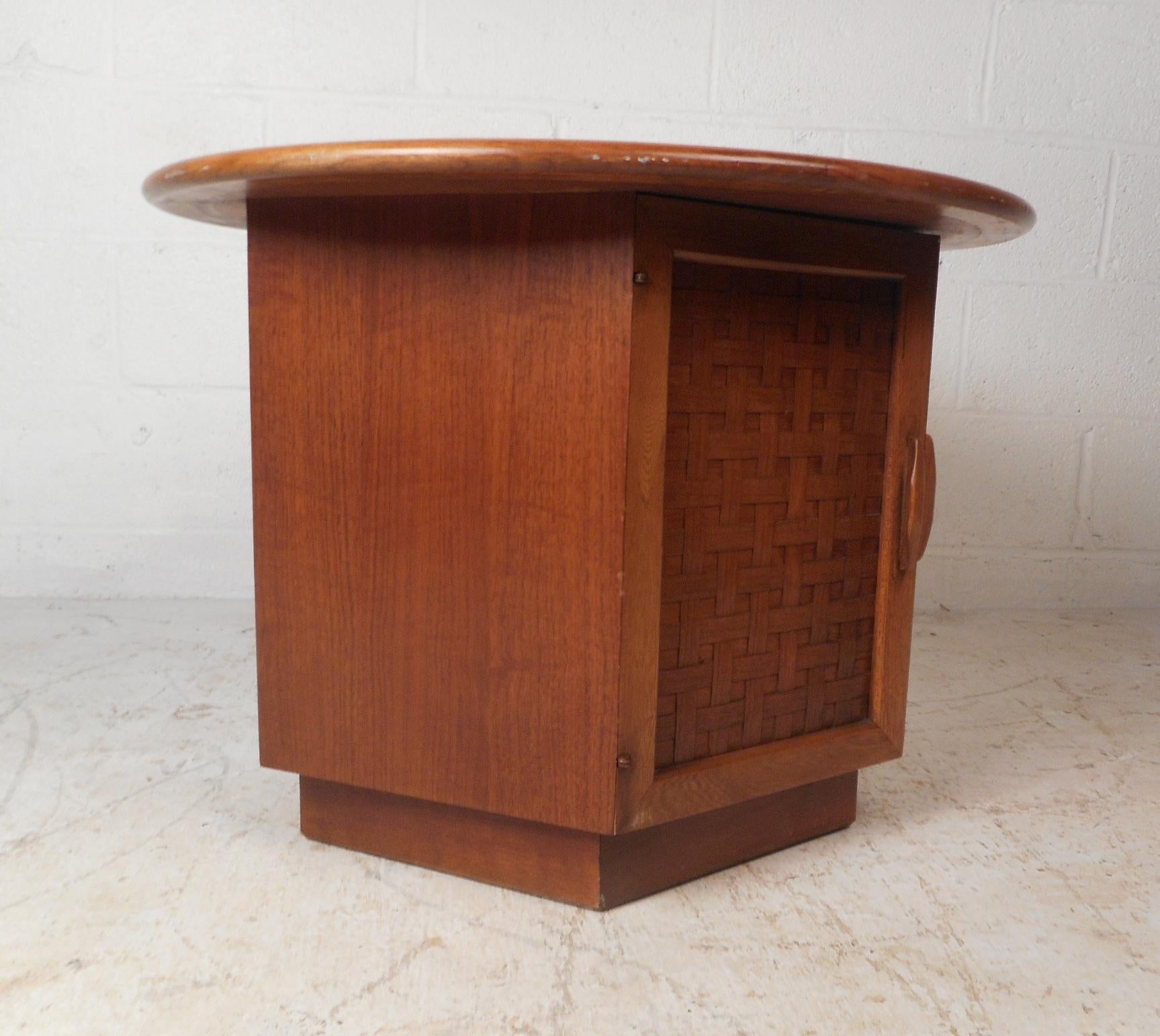American Mid-Century Modern End Table by Lane Furniture