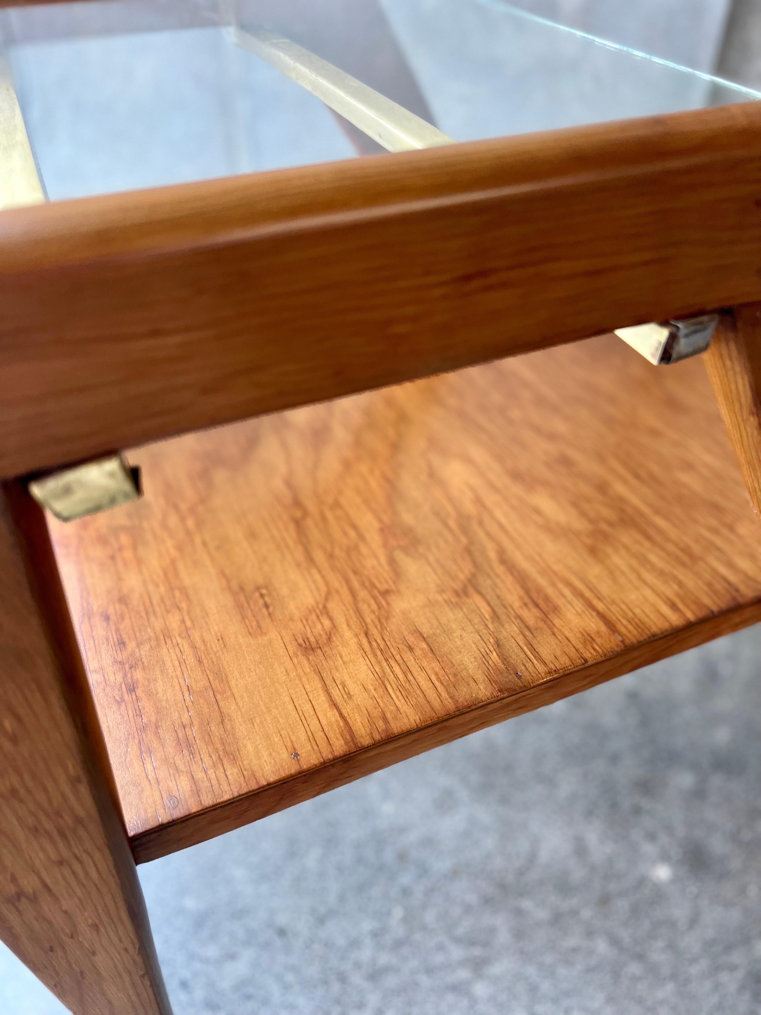 Mid-Century Modern End Table 1