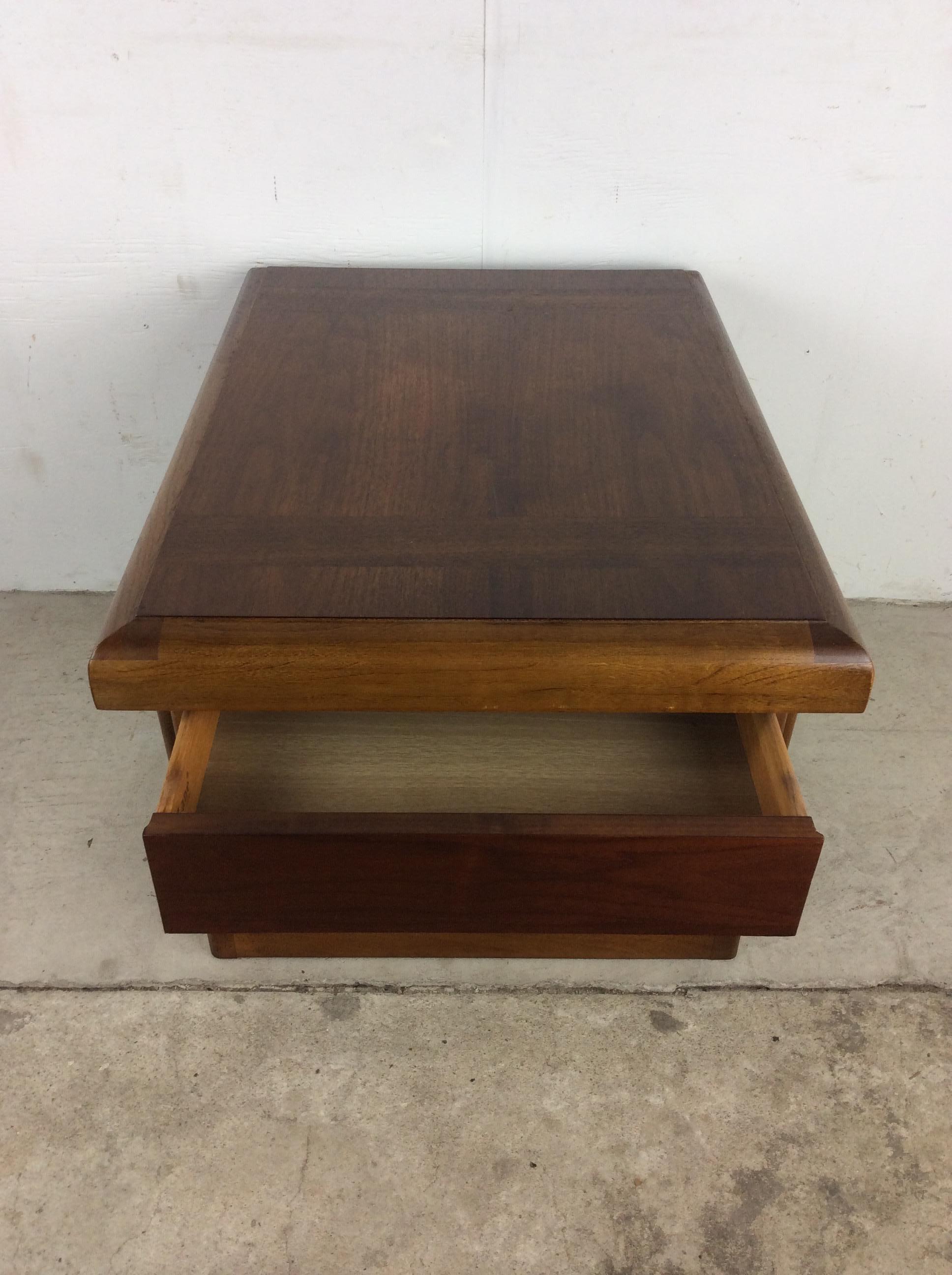 Mid-Century Modern End Table with Drawer by Lane Furniture For Sale 3