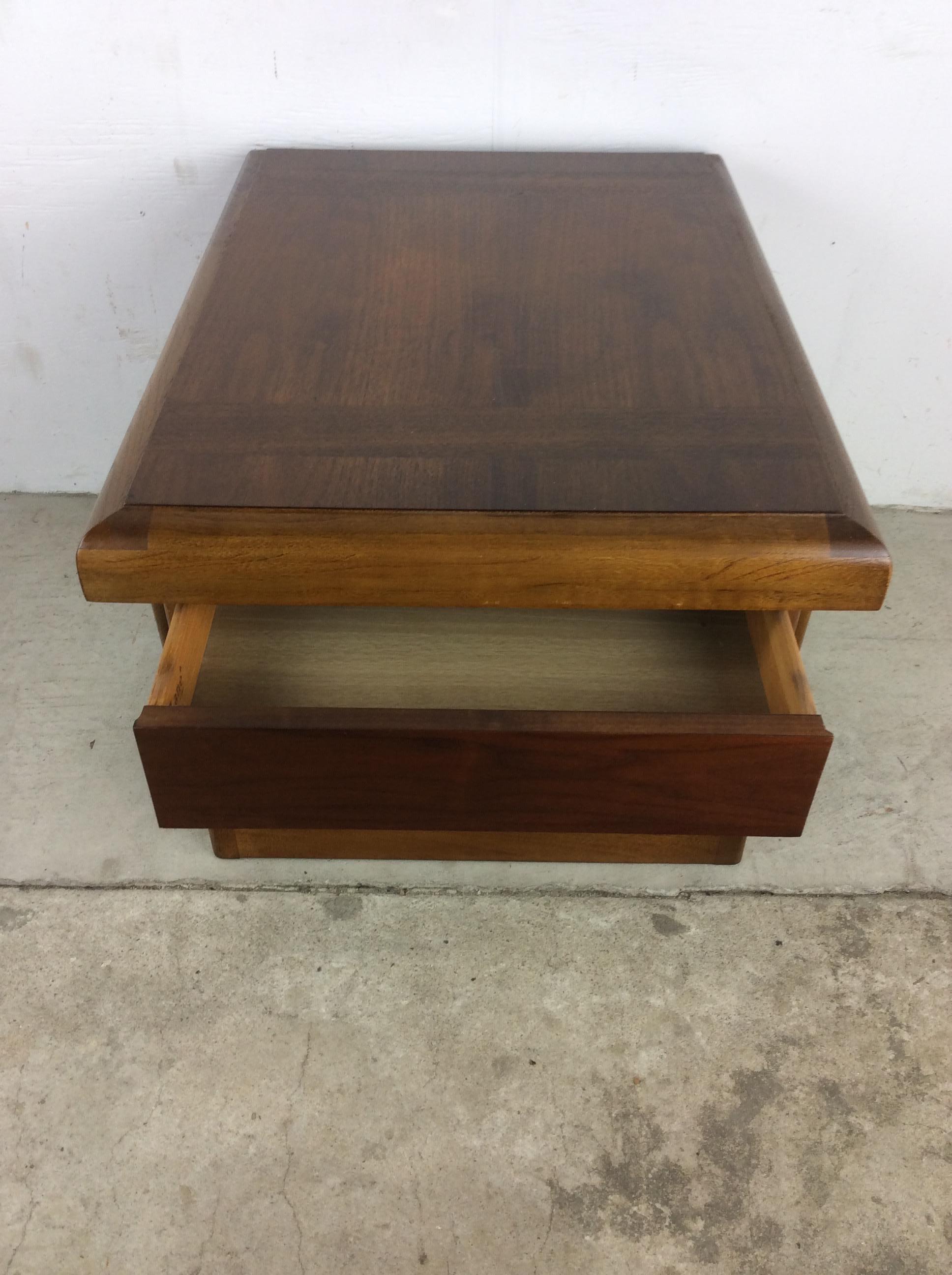 Mid-Century Modern End Table with Drawer by Lane Furniture For Sale 2