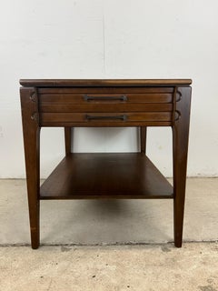 Moderner Beistelltisch aus der Mitte des Jahrhunderts mit einer Schublade von Mersman