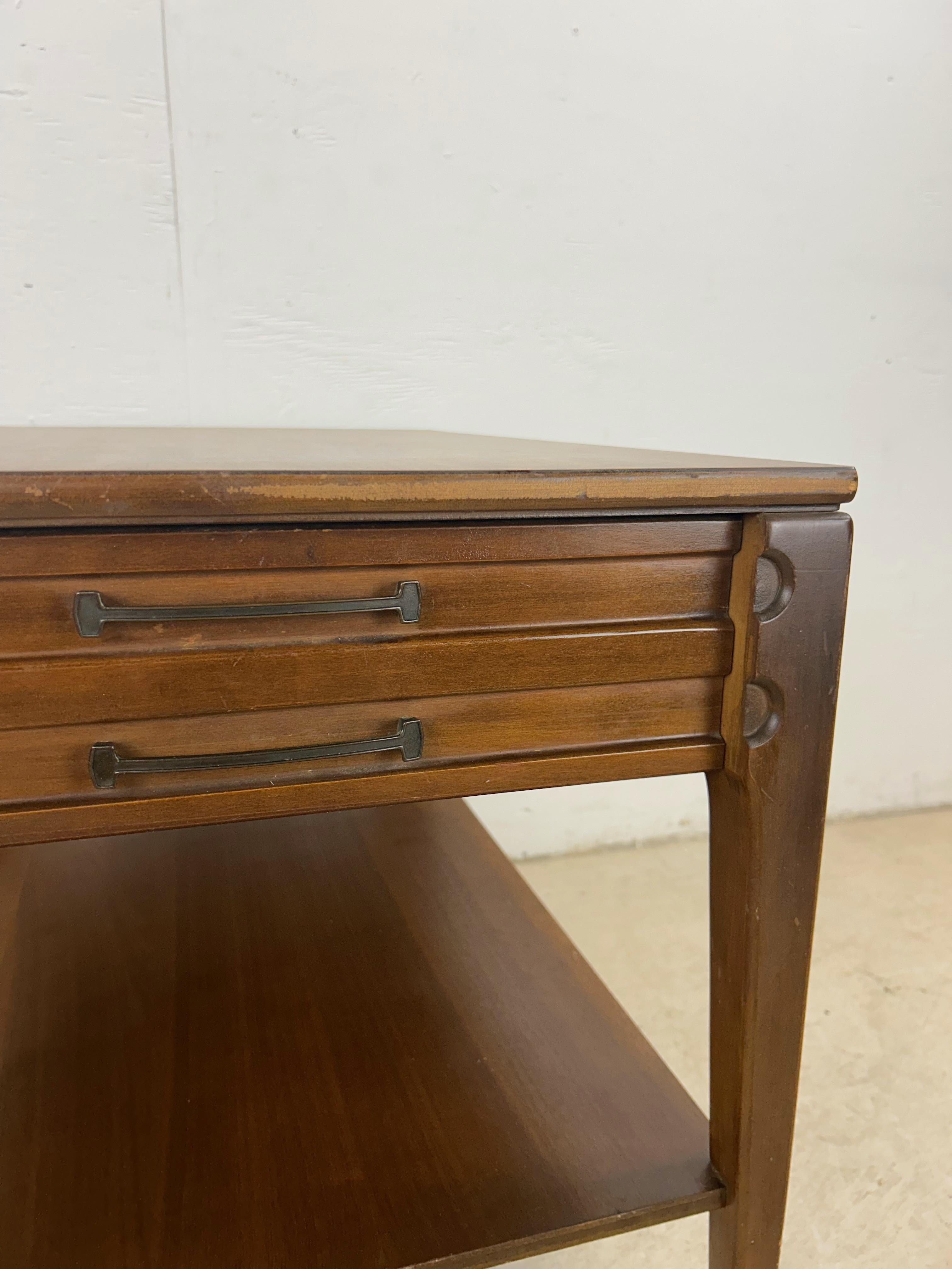 American Mid Century Modern End Table with Single Drawer by Mersman For Sale
