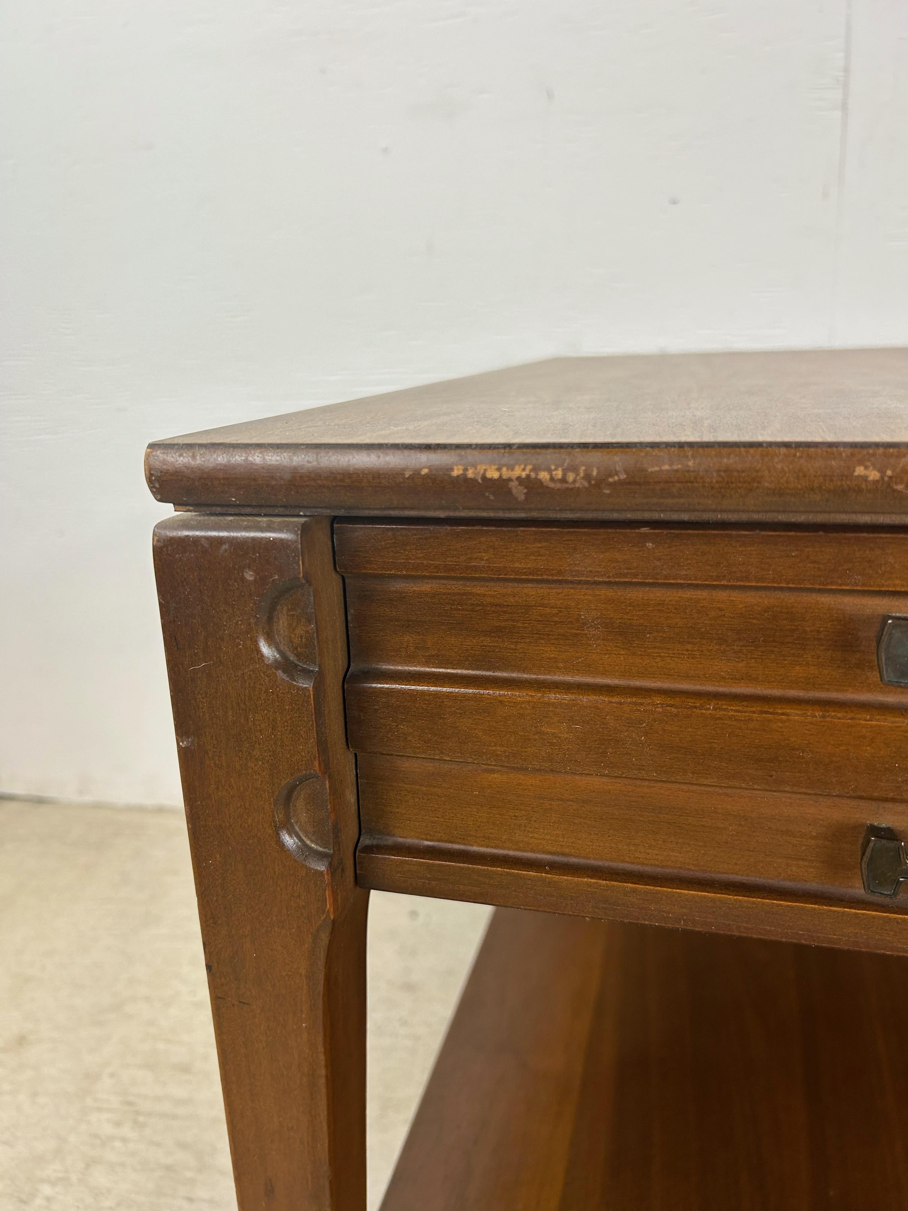 Veneer Mid Century Modern End Table with Single Drawer by Mersman For Sale
