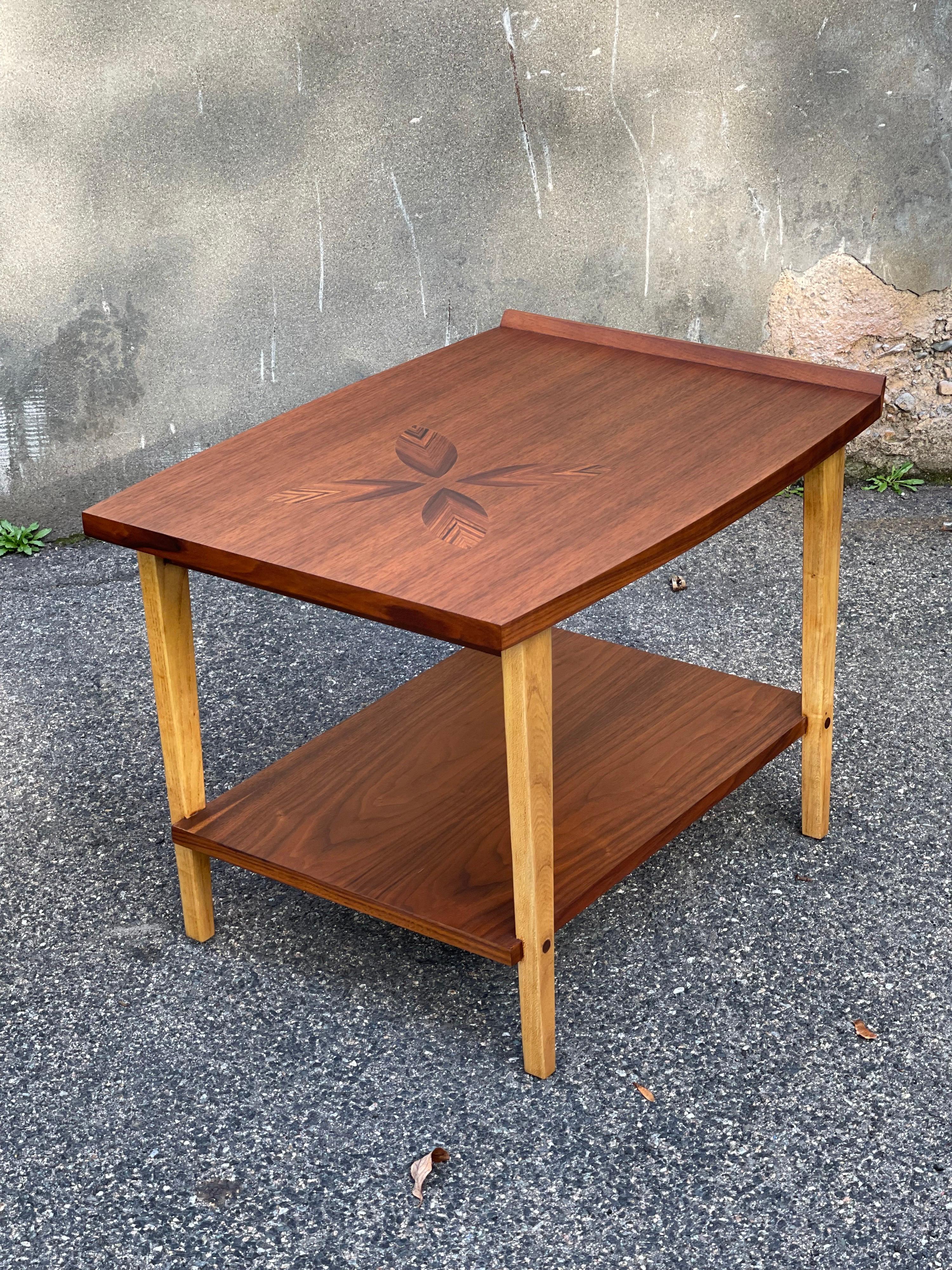 Mid-Century Modern End Tables with Rosewood Inlay by Lane Furniture   In Good Condition For Sale In Framingham, MA
