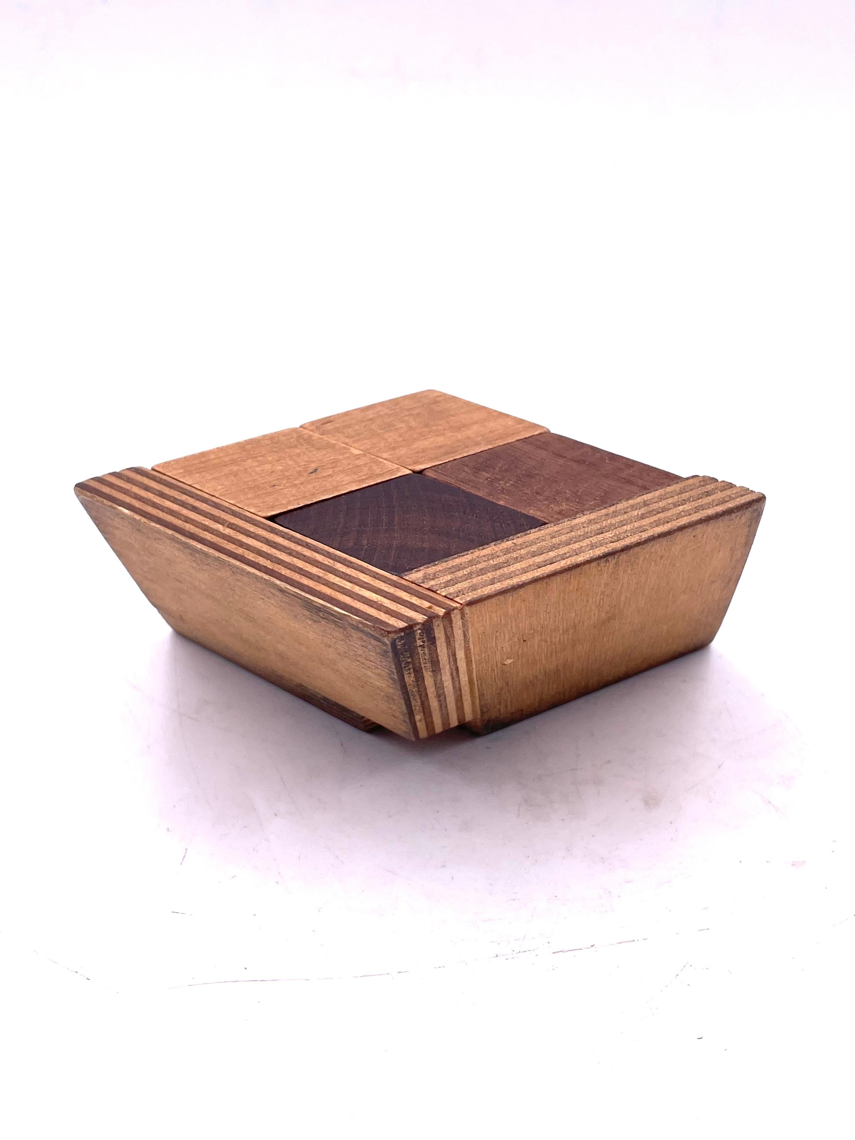 Mid-Century Modern Enigma Holz Puzzle Dreidimensionales Spielzeug (Moderne der Mitte des Jahrhunderts) im Angebot