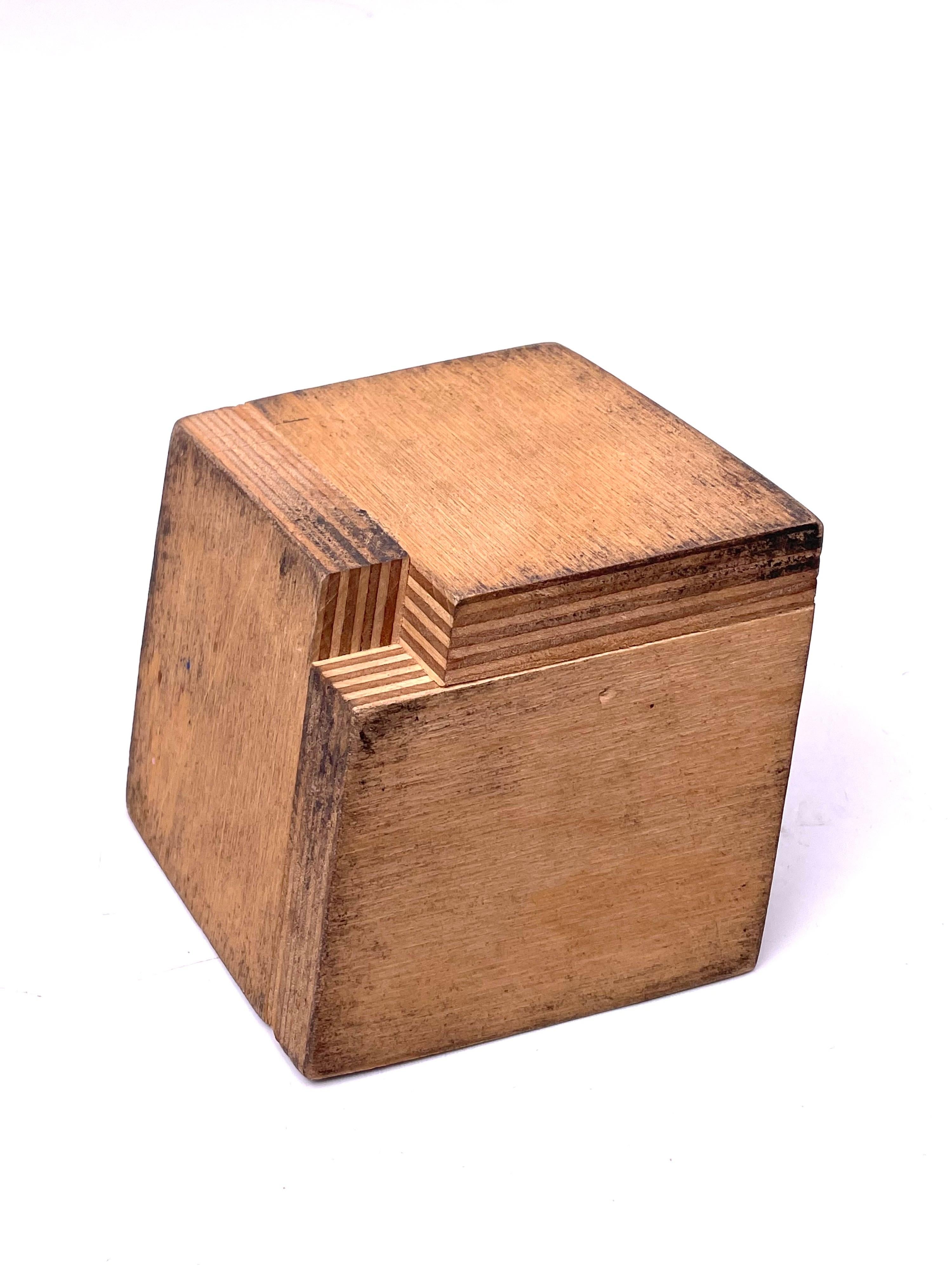 Mid-Century Modern Enigma Holz Puzzle Dreidimensionales Spielzeug (Nordamerikanisch) im Angebot