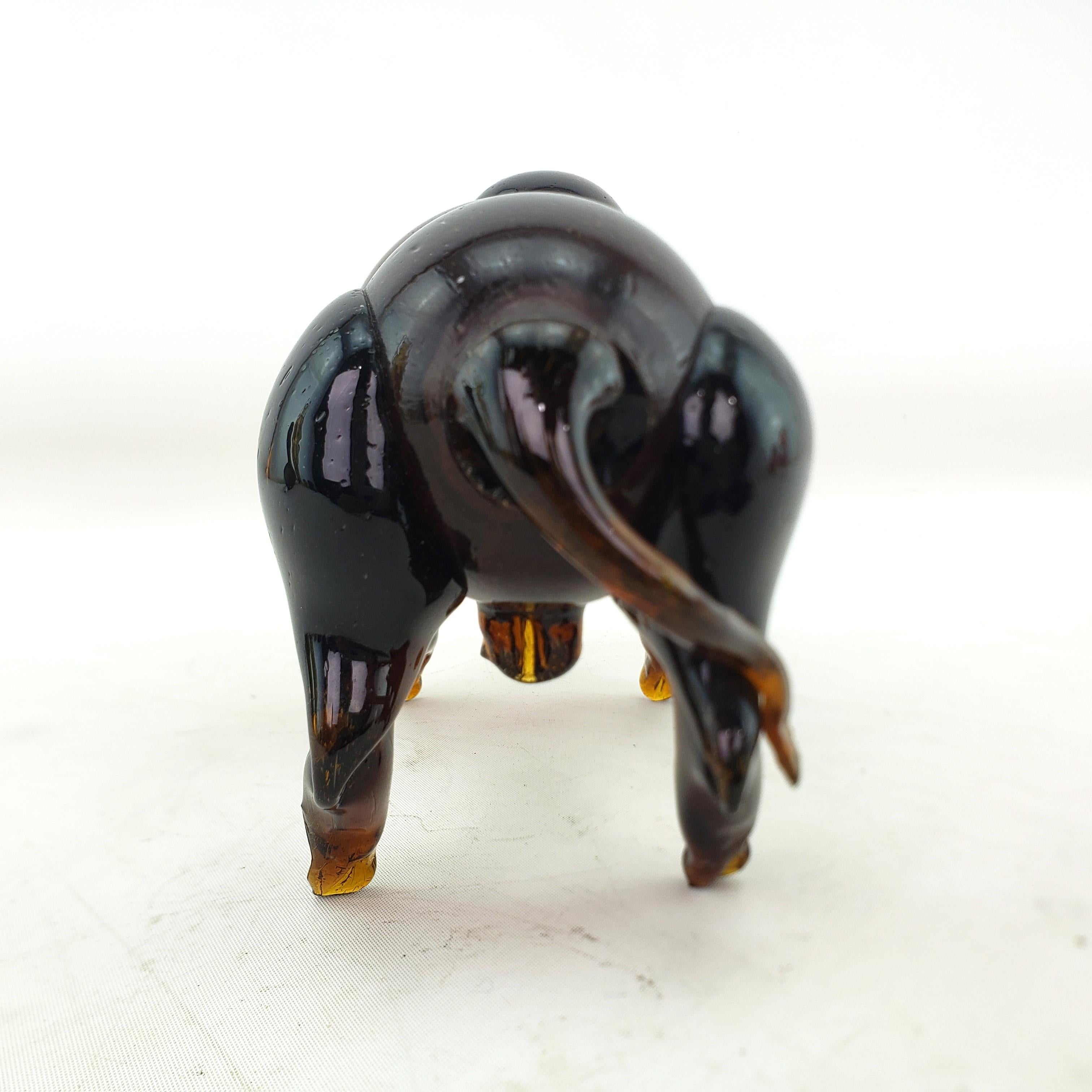Mid-Century Modern Era Dark Amber Art Glass Bull Sculpture In Good Condition For Sale In Hamilton, Ontario