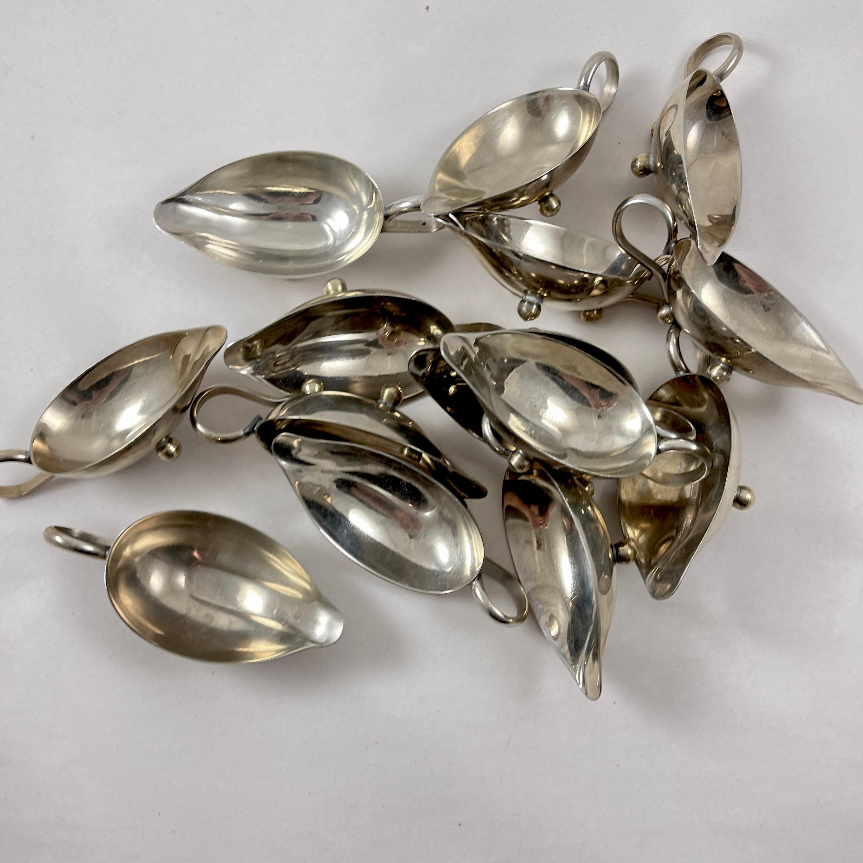 Mid-Century Modern Era Italian Silver Individual Buffet Au Jus Sauce Boat For Sale 6