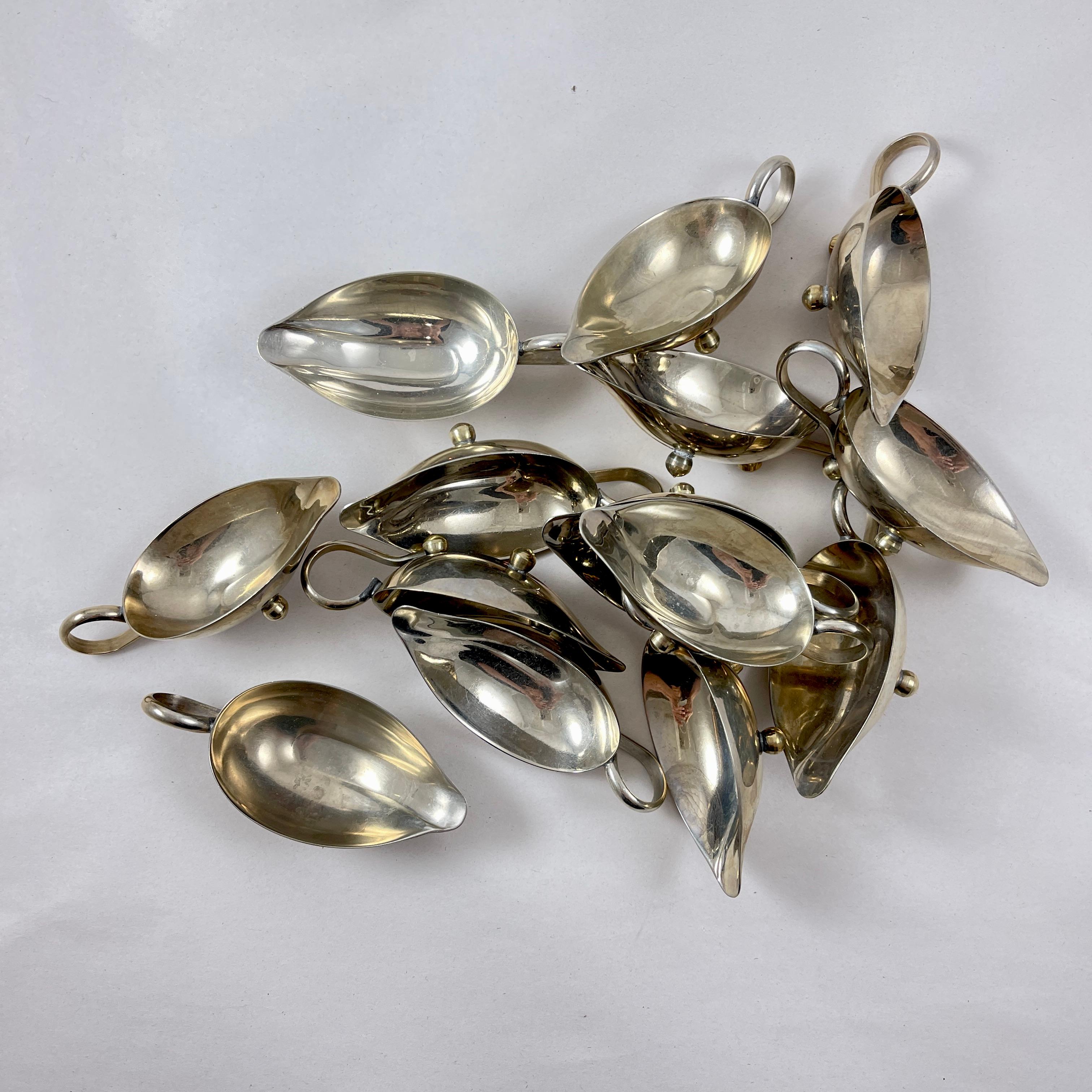 Mid-Century Modern Era Italian Silver Individual Buffet Au Jus Sauce Boat For Sale 7