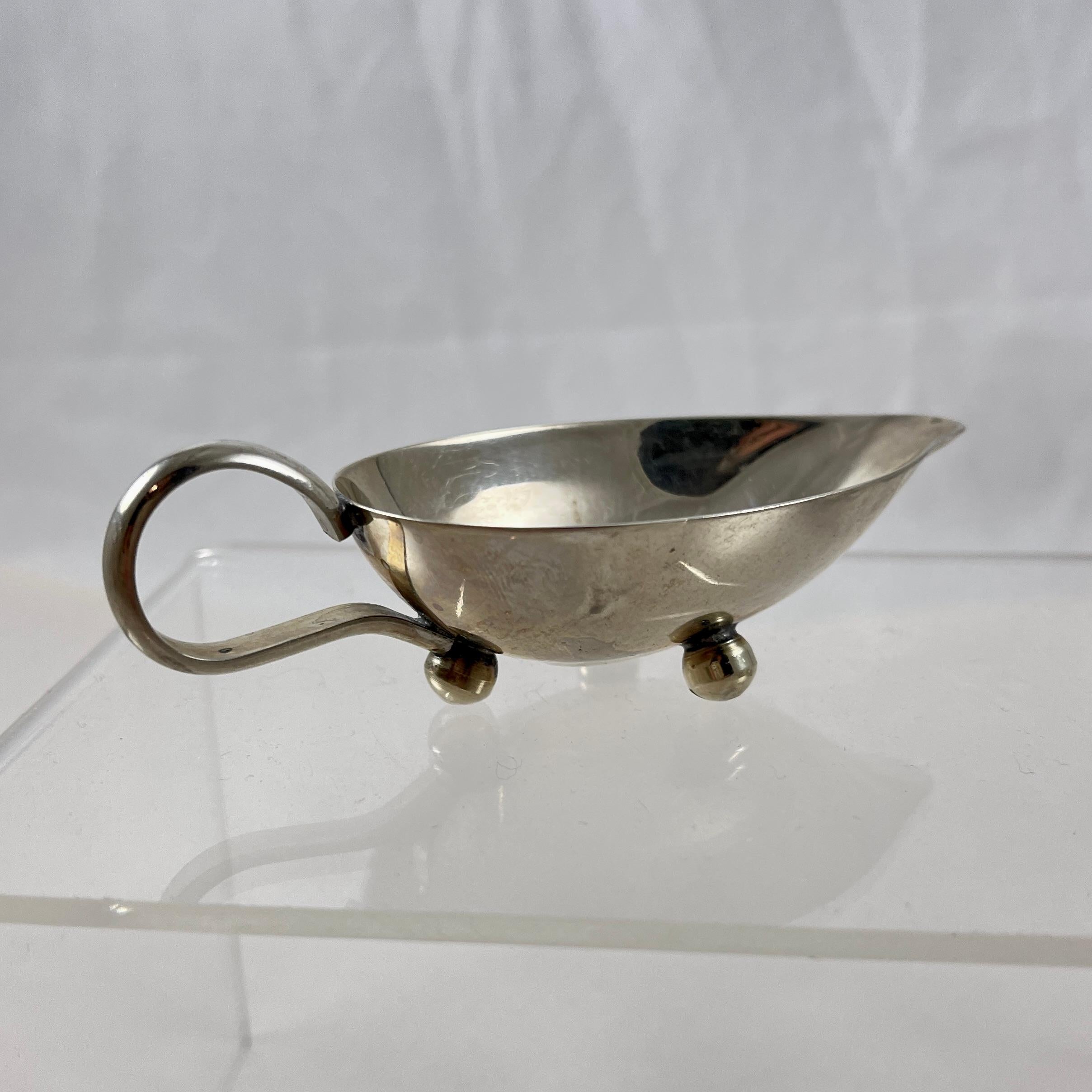 Mid-Century Modern Era Italian Silver Individual Buffet Au Jus Sauce Boat In Good Condition For Sale In Philadelphia, PA