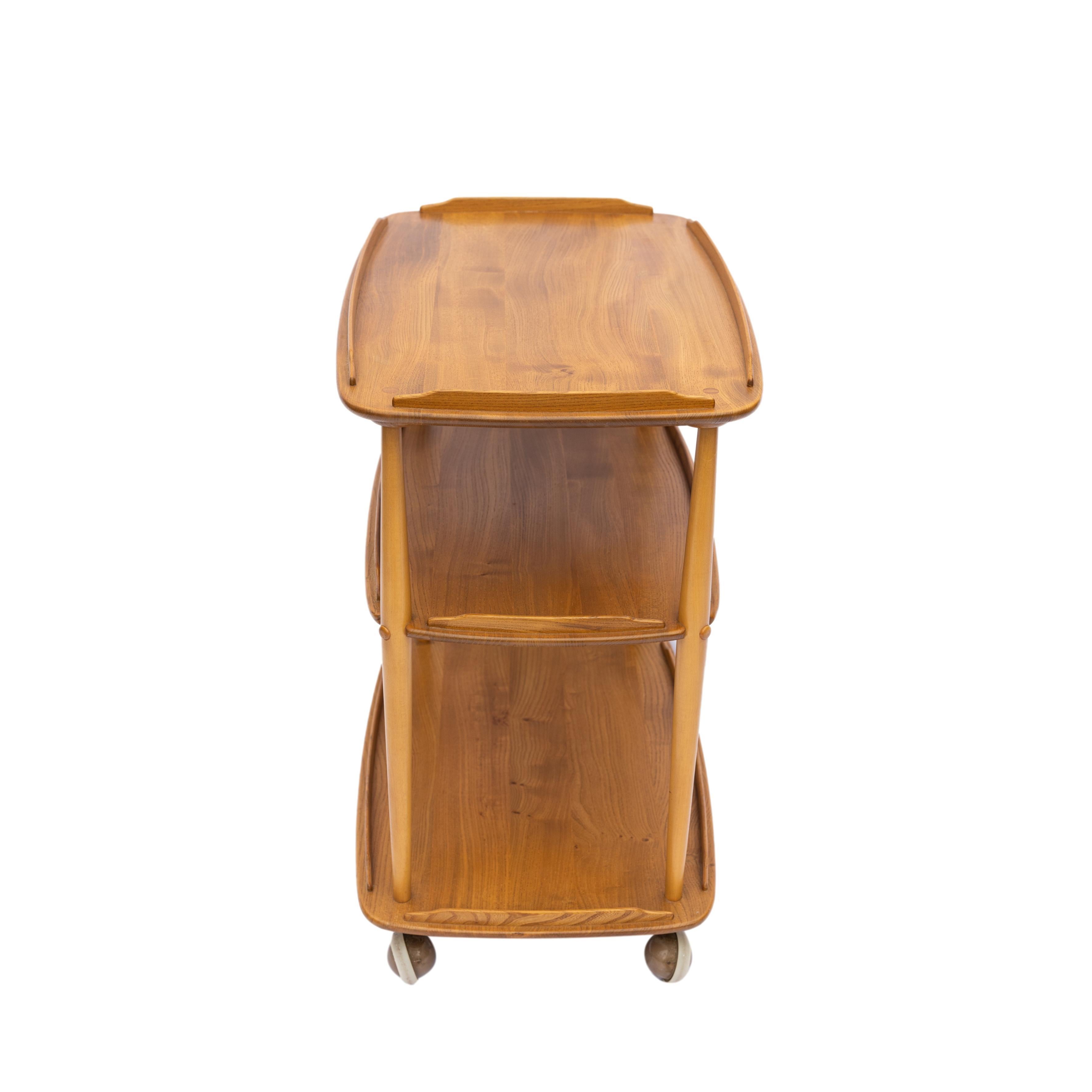 Mid-Century Modern Ercol Elm and Beech Bar Cart Designed by Lucian Ercolani In Good Condition For Sale In Banner Elk, NC